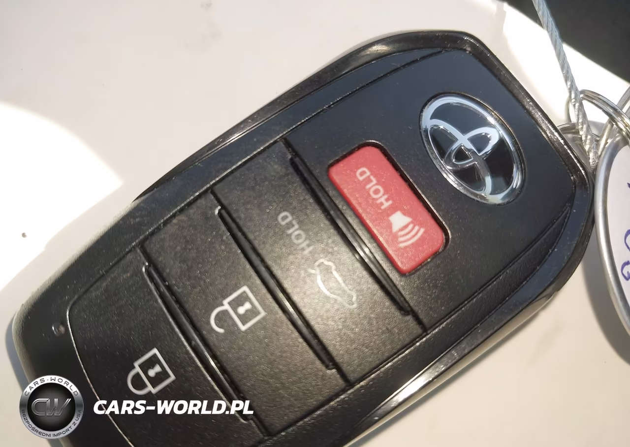 2026 Toyota Camry Le VIN:4T1DBADK5TU048762 - 11