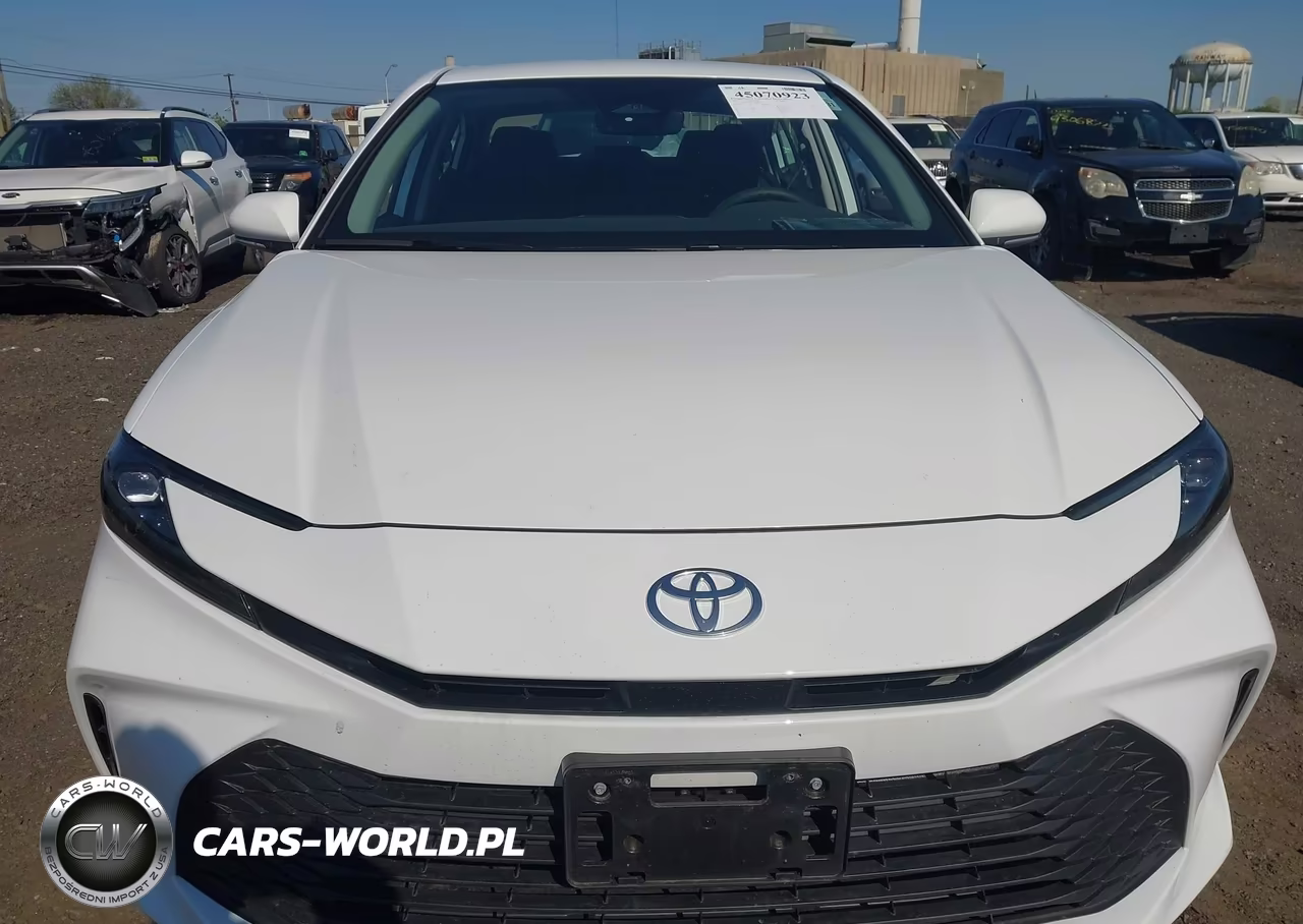 2026 Toyota Camry Le VIN:4T1DBADK5TU048762 - 12