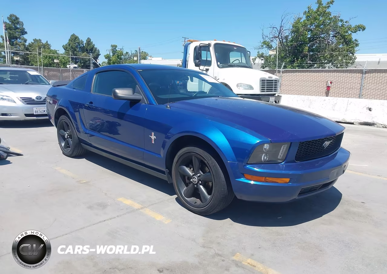 Główne zdjęcie 2007 Ford Mustang V6 Deluxe-V6 Premium