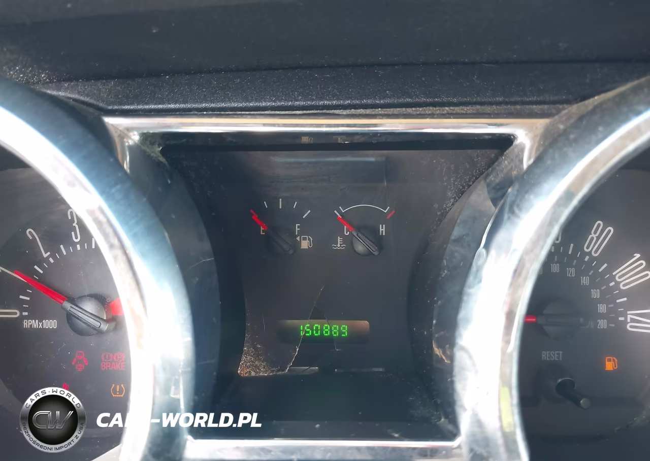 2008 Ford Mustang V6 Deluxe VIN:1ZVHT80N585119839 - 7