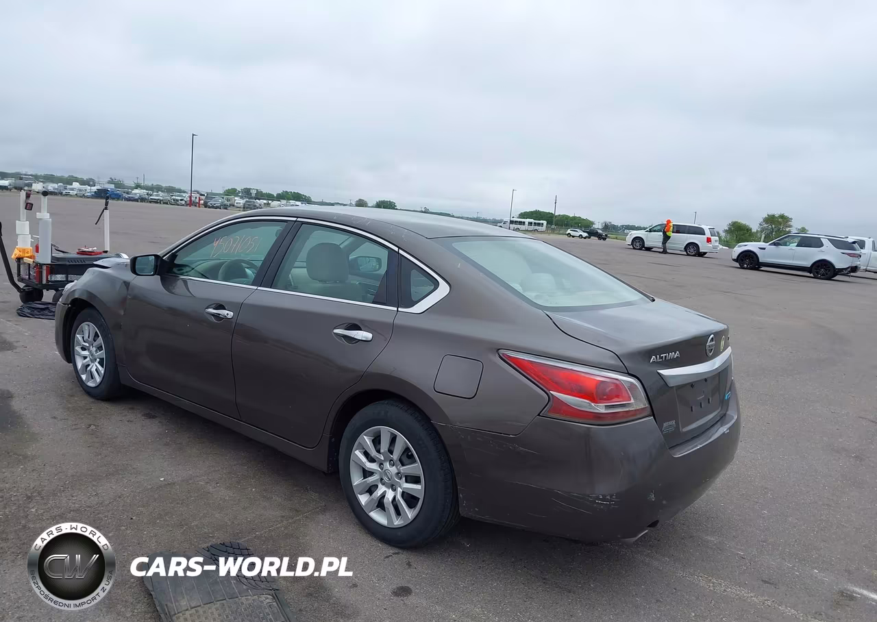 2013 Nissan Altima 2.5 S VIN:1N4AL3AP1DC205118 - 3