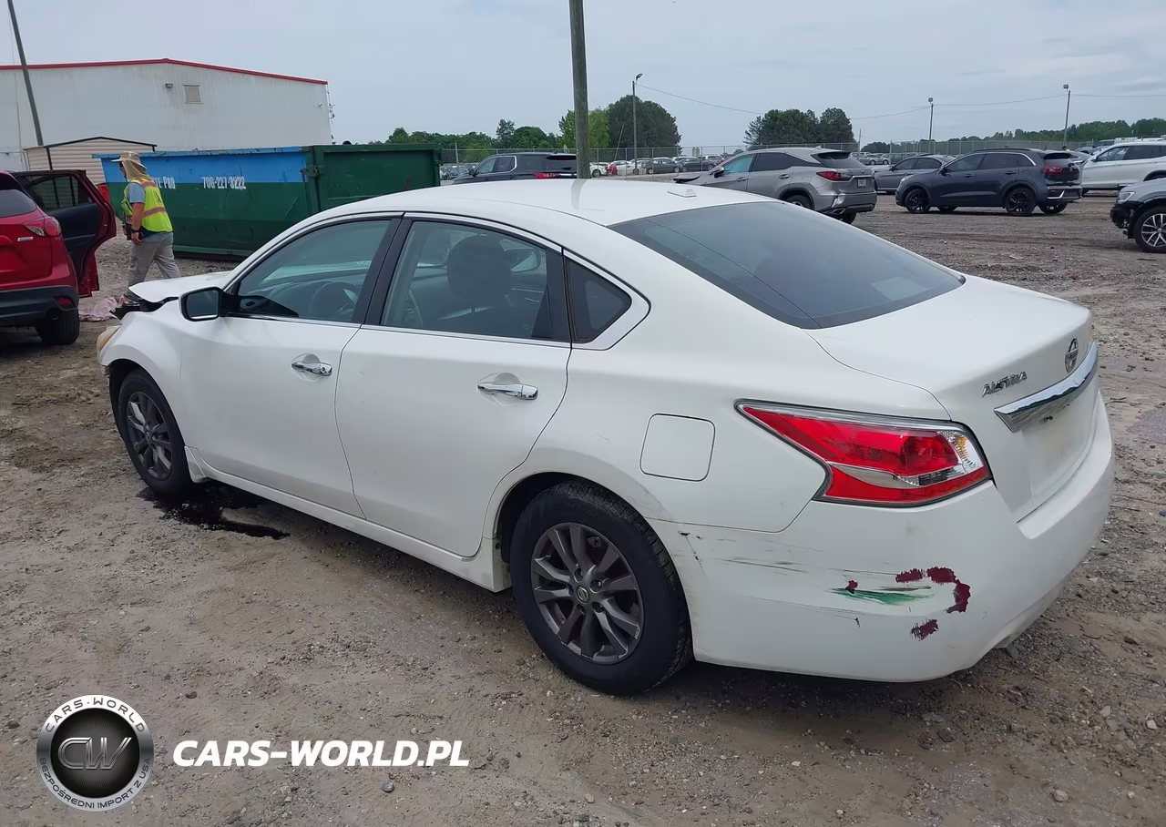 2015 Nissan Altima 2.5 S VIN:1N4AL3AP2FC498949 - 3