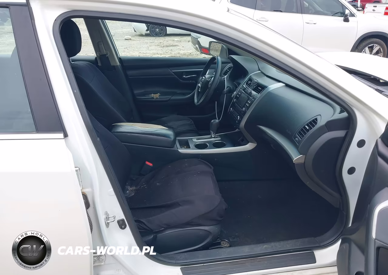 2015 Nissan Altima 2.5 S VIN:1N4AL3AP2FC498949 - 5