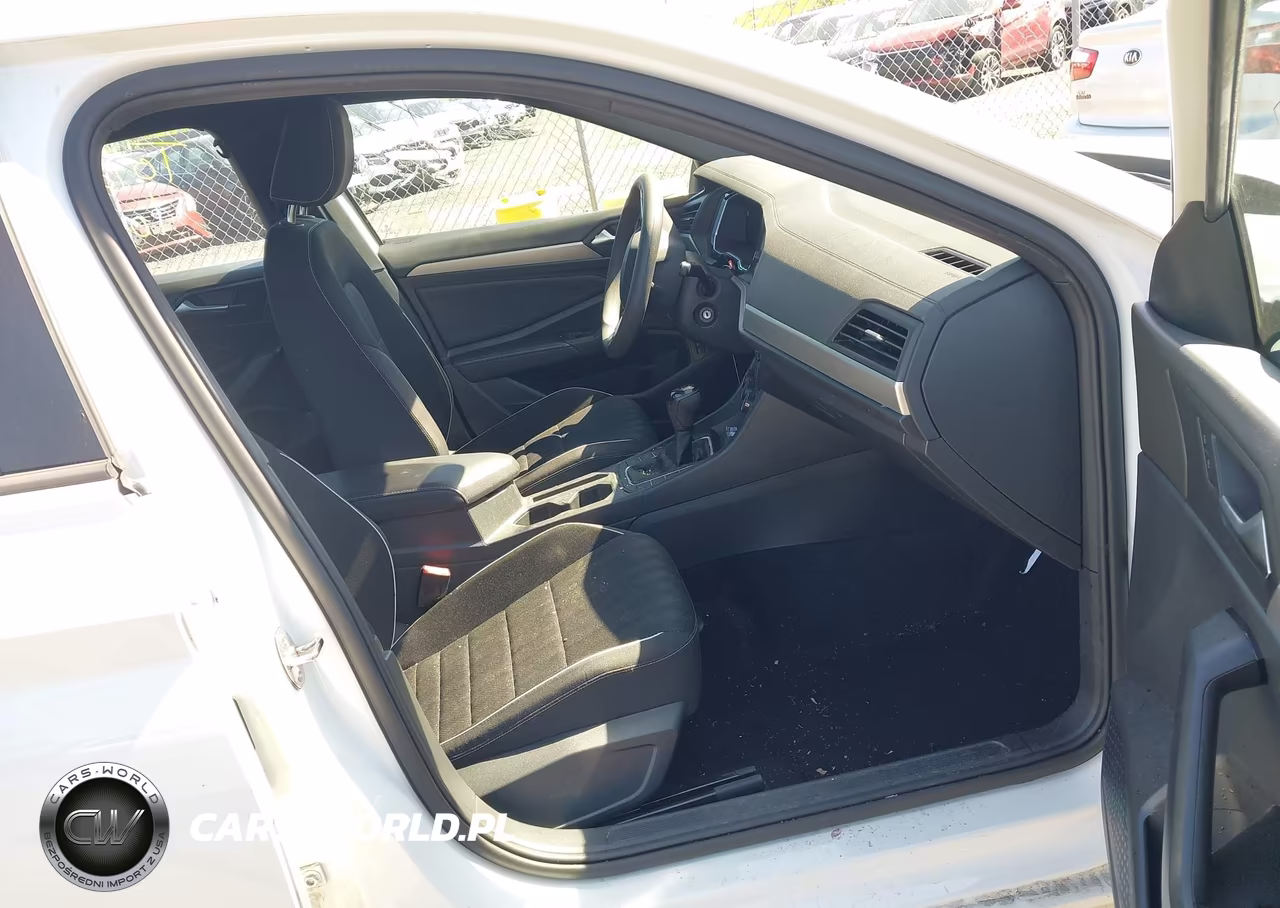 2023 Volkswagen Jetta 1.5T Sport VIN:3VWBM7BU9PM021830 - 5