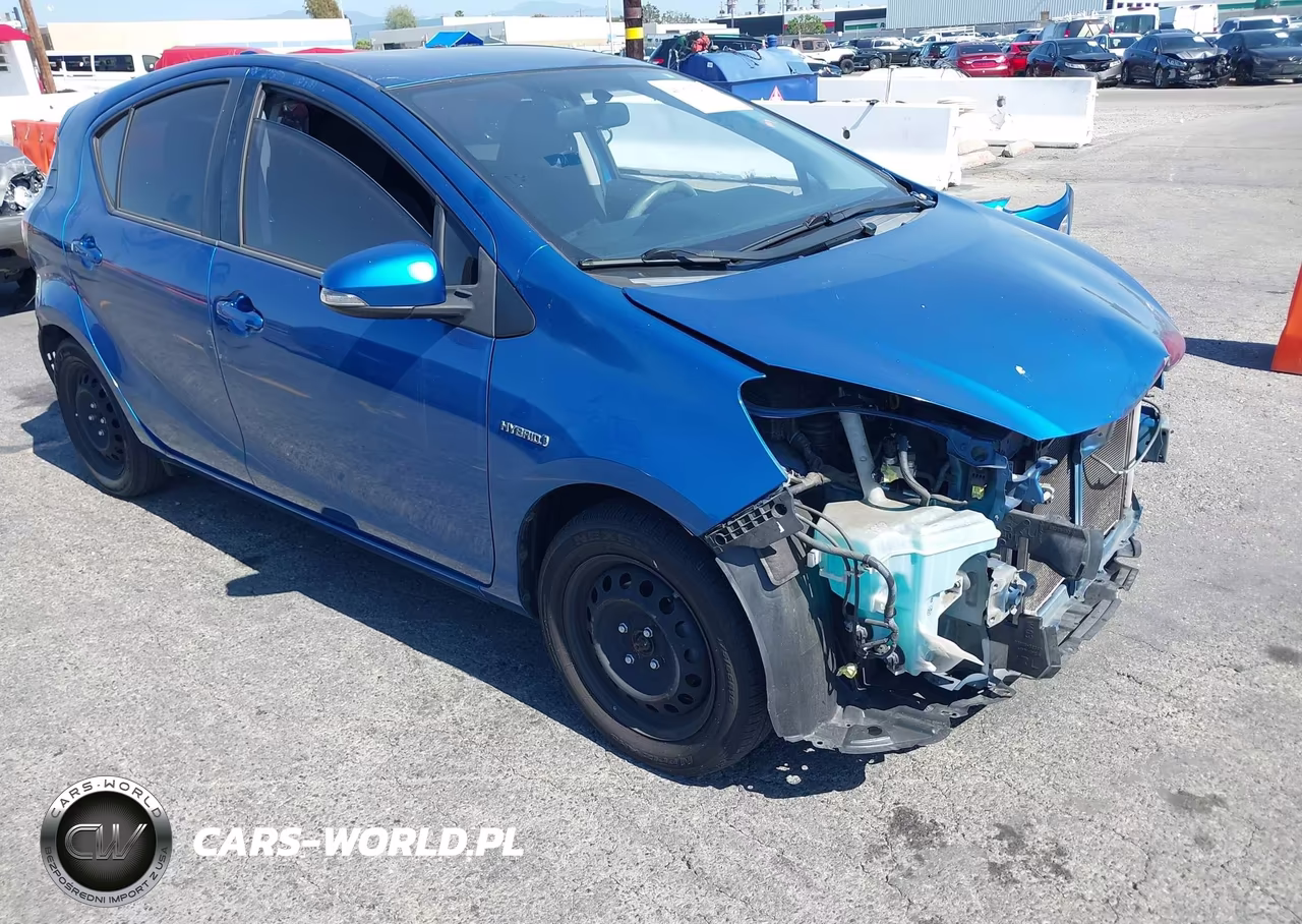 2016 Toyota Prius C Two
