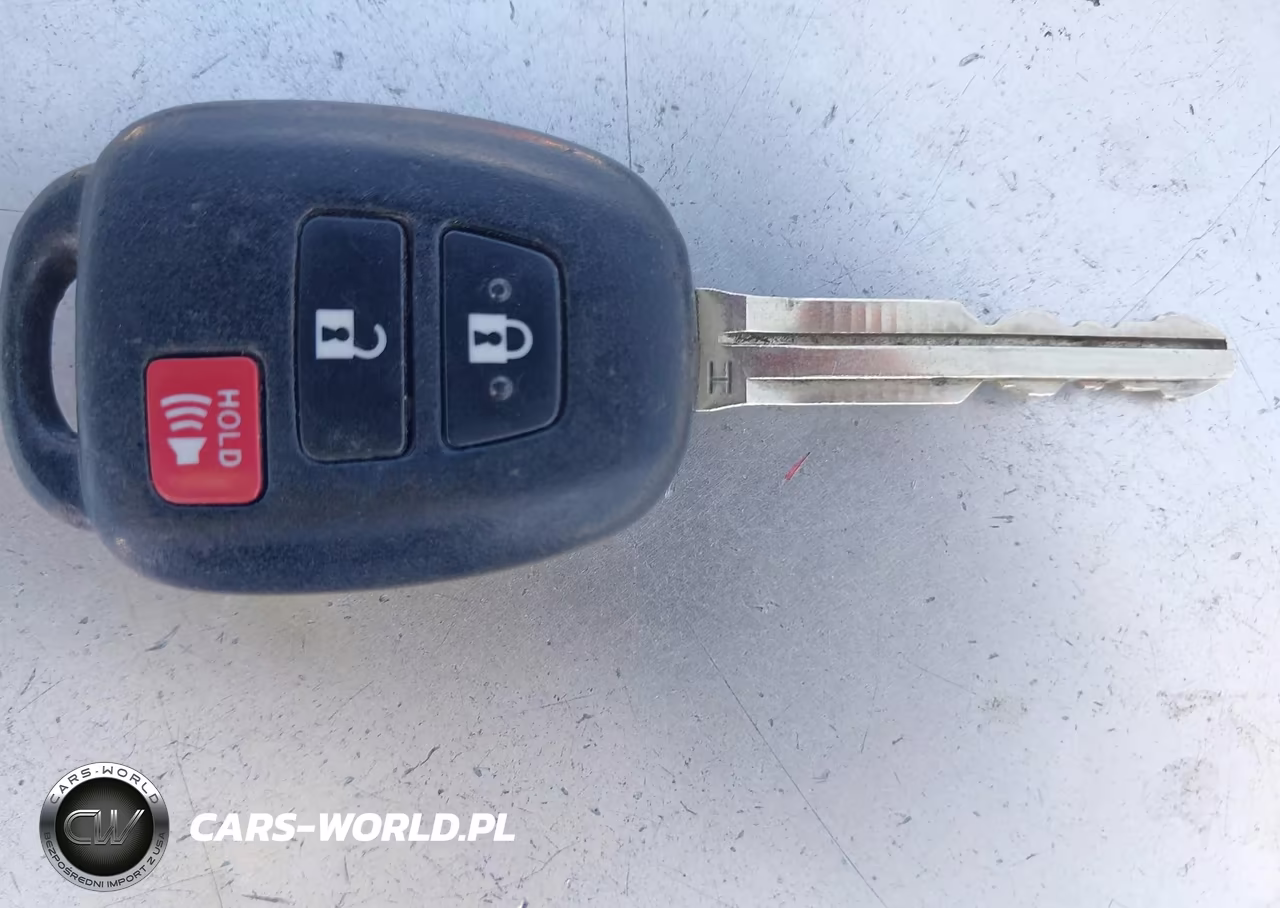 2016 Toyota Prius C Two VIN:JTDKDTB3XG1589942 - 11