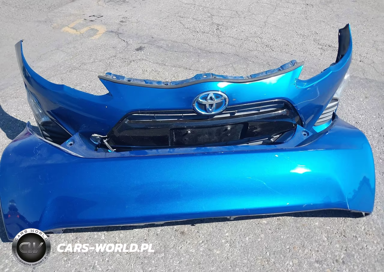 2016 Toyota Prius C Two VIN:JTDKDTB3XG1589942 - 12