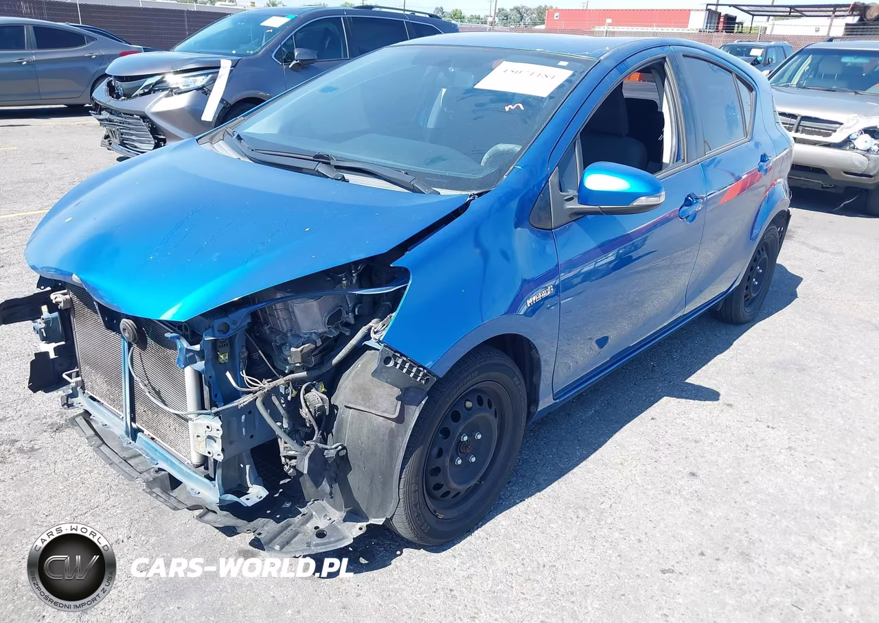 2016 Toyota Prius C Two VIN:JTDKDTB3XG1589942 - 2