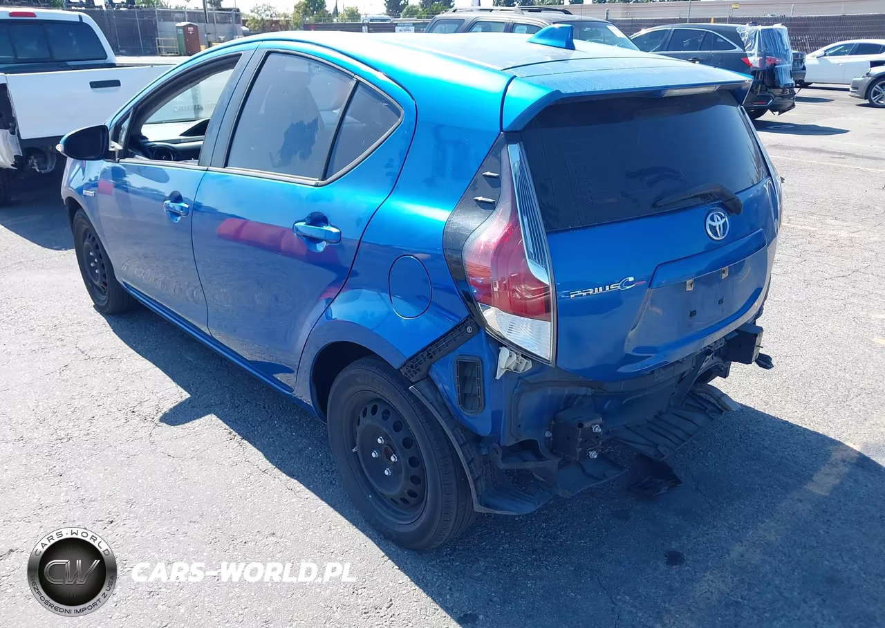2016 Toyota Prius C Two VIN:JTDKDTB3XG1589942 - 3