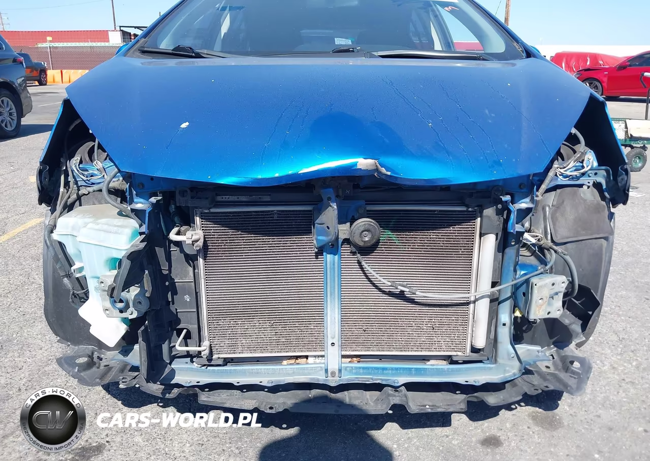 2016 Toyota Prius C Two VIN:JTDKDTB3XG1589942 - 6
