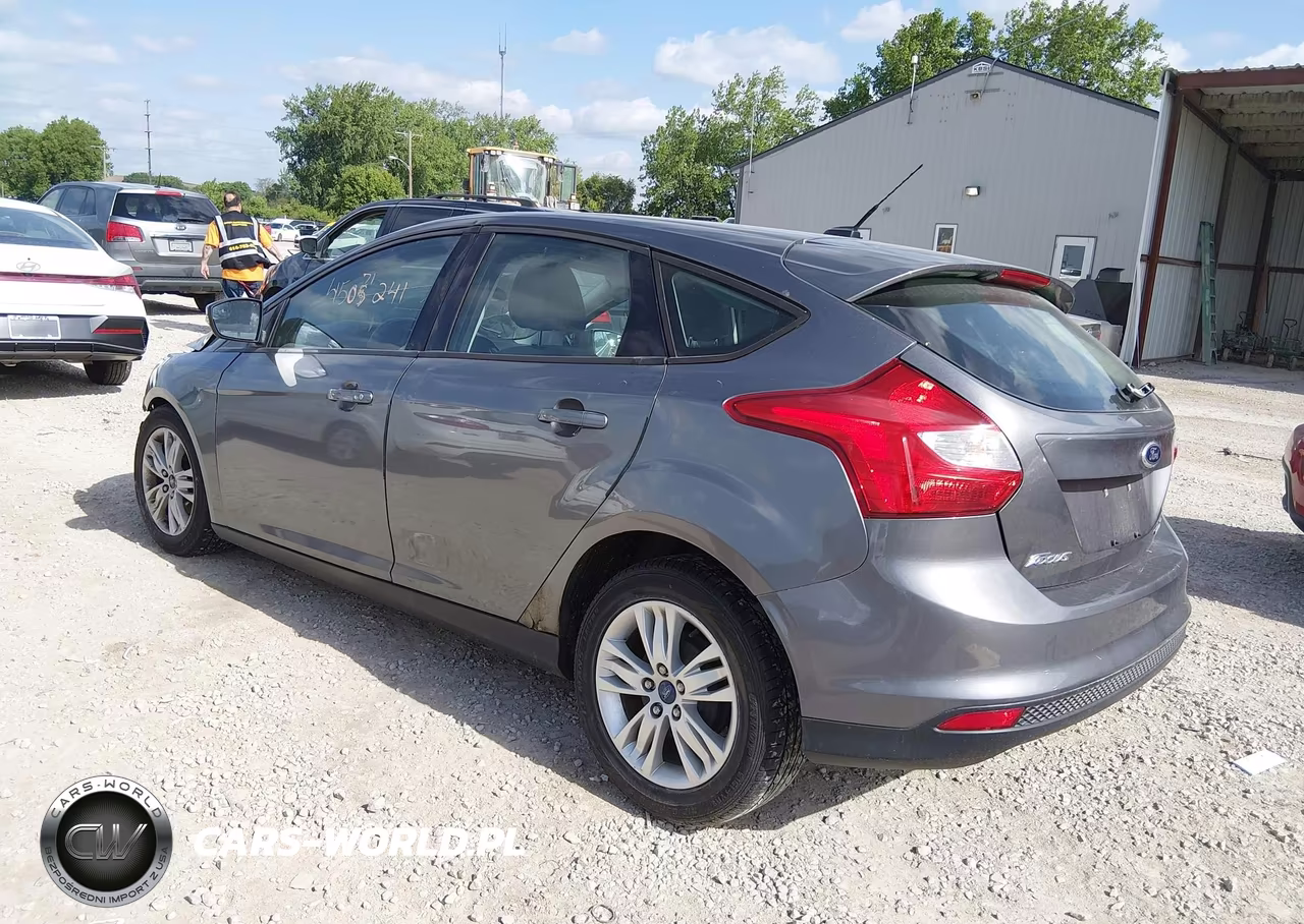 2013 Ford Focus Se VIN:1FADP3K24DL253927 - 3