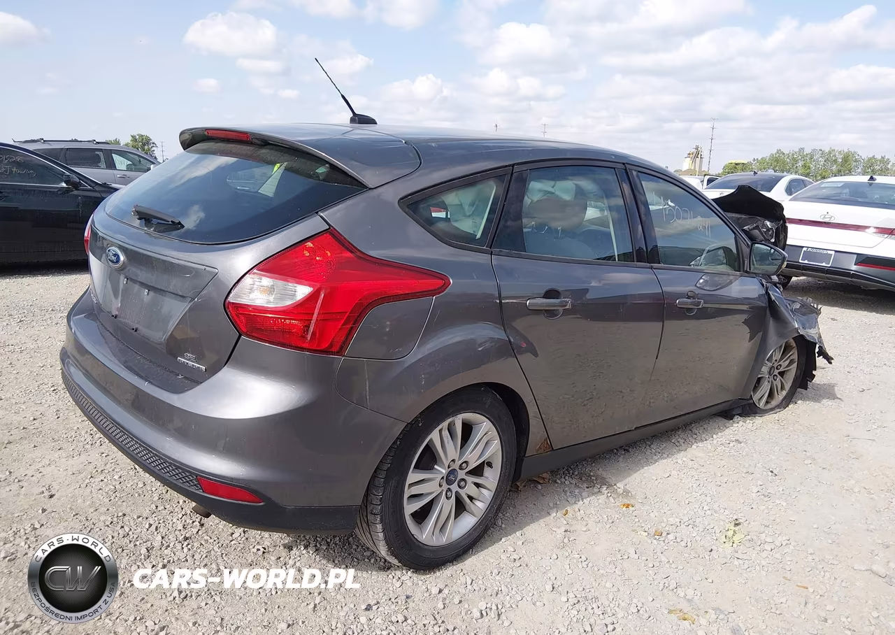 2013 Ford Focus Se VIN:1FADP3K24DL253927 - 4