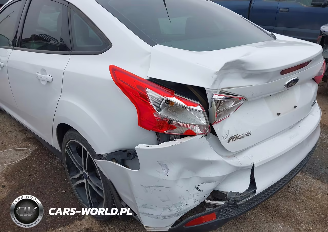 2014 Ford Focus Se VIN:1FADP3F27EL143613 - 6