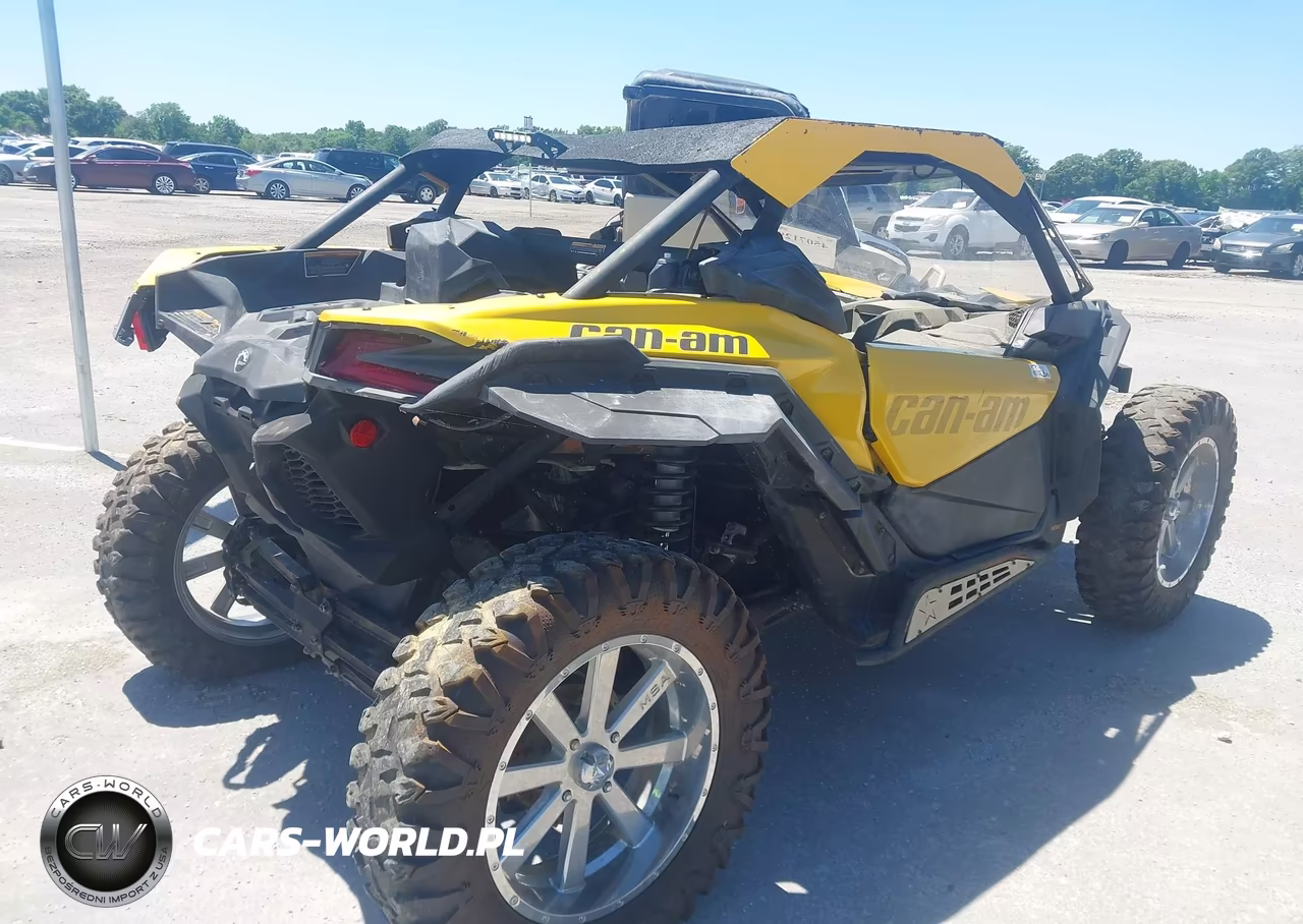 2017 Can-Am Maverick X3 X Ds Turbo R VIN:3JBVDAW27HK000982 - 4