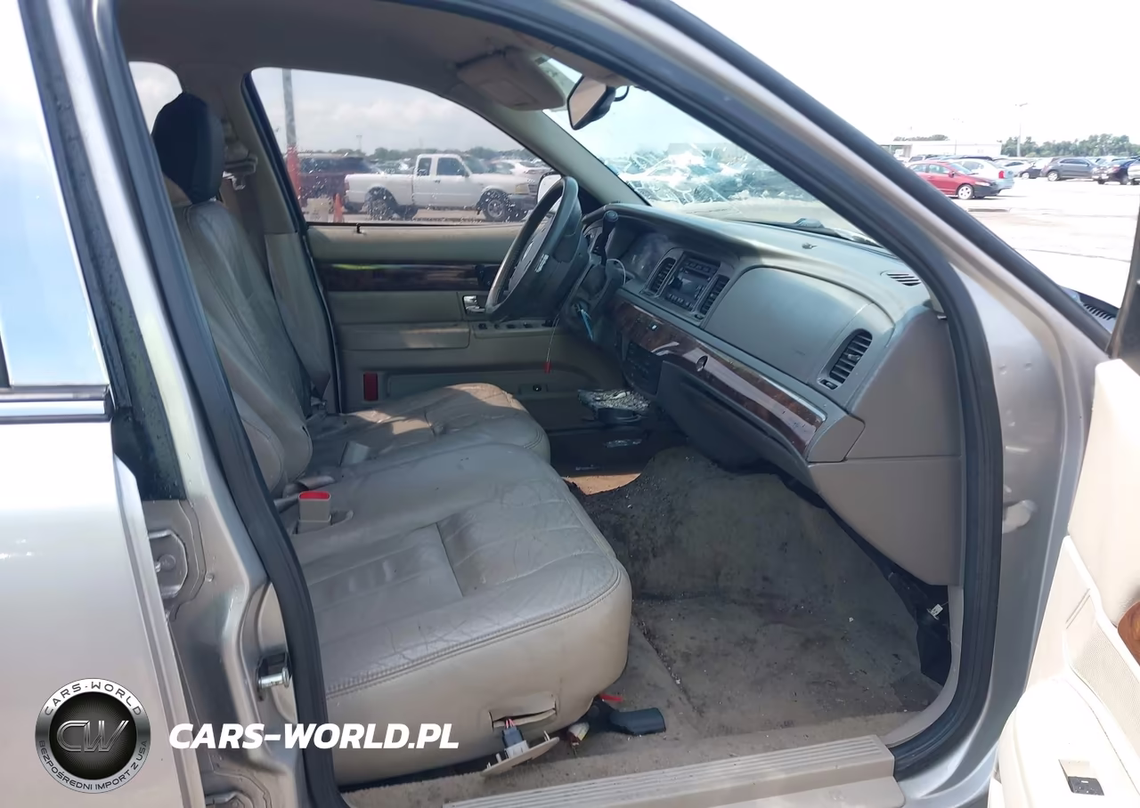 2010 Mercury Grand Marquis Ls (Fleet Only) VIN:2MEBM7FVXAX605315 - 5