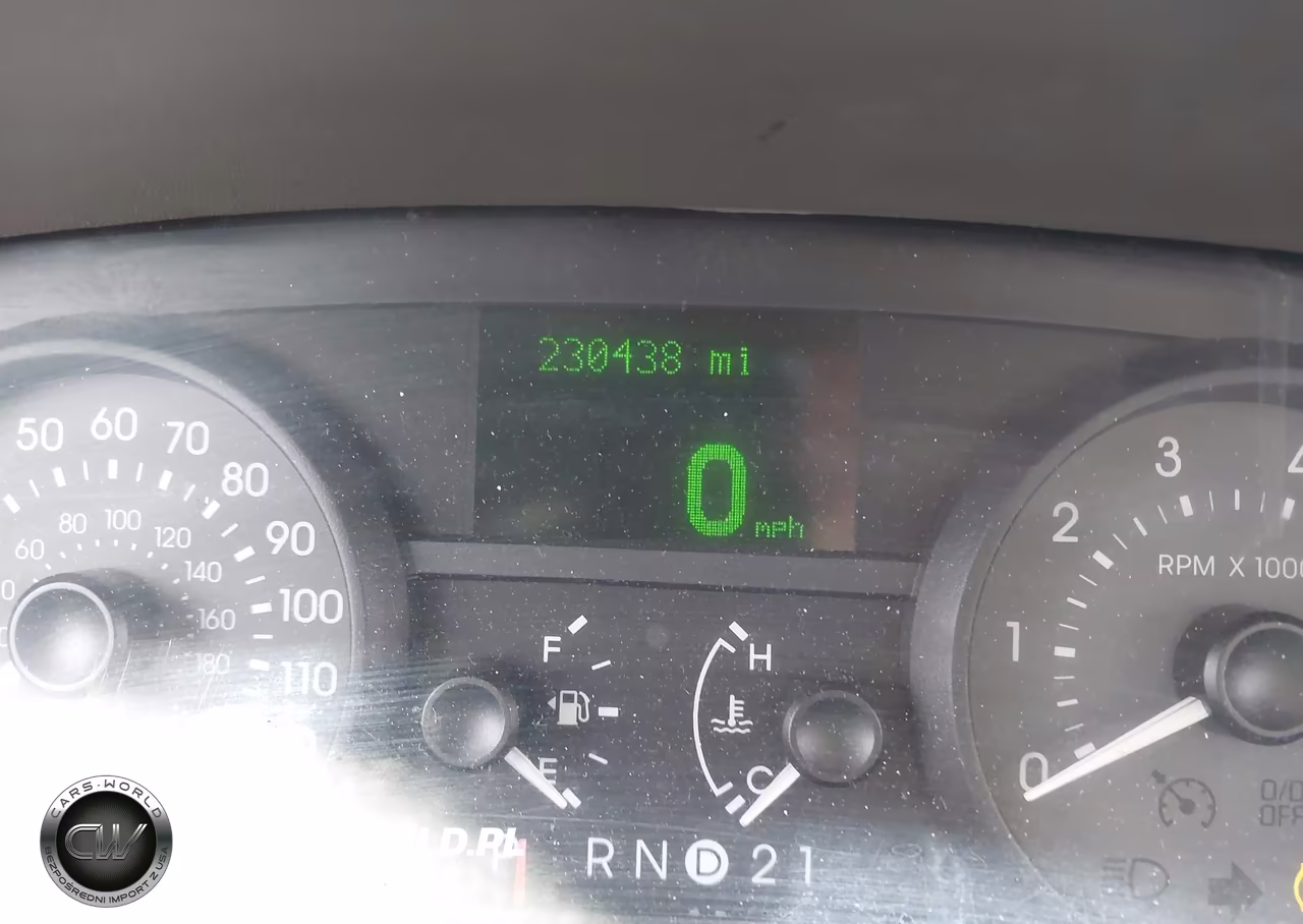 2010 Mercury Grand Marquis Ls (Fleet Only) VIN:2MEBM7FVXAX605315 - 7