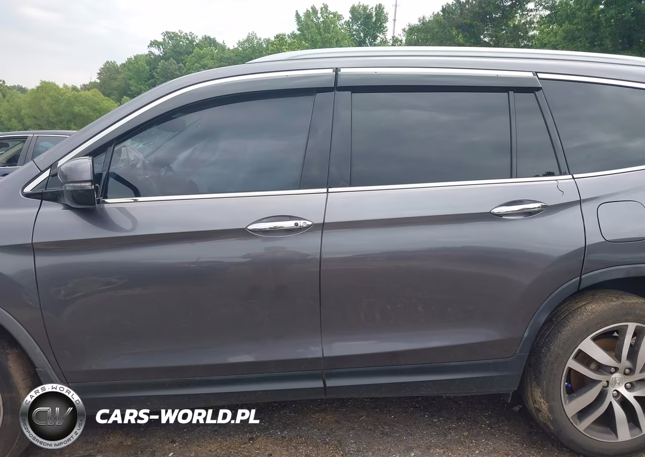 2018 Honda Pilot Touring VIN:5FNYF6H97JB044524 - 14