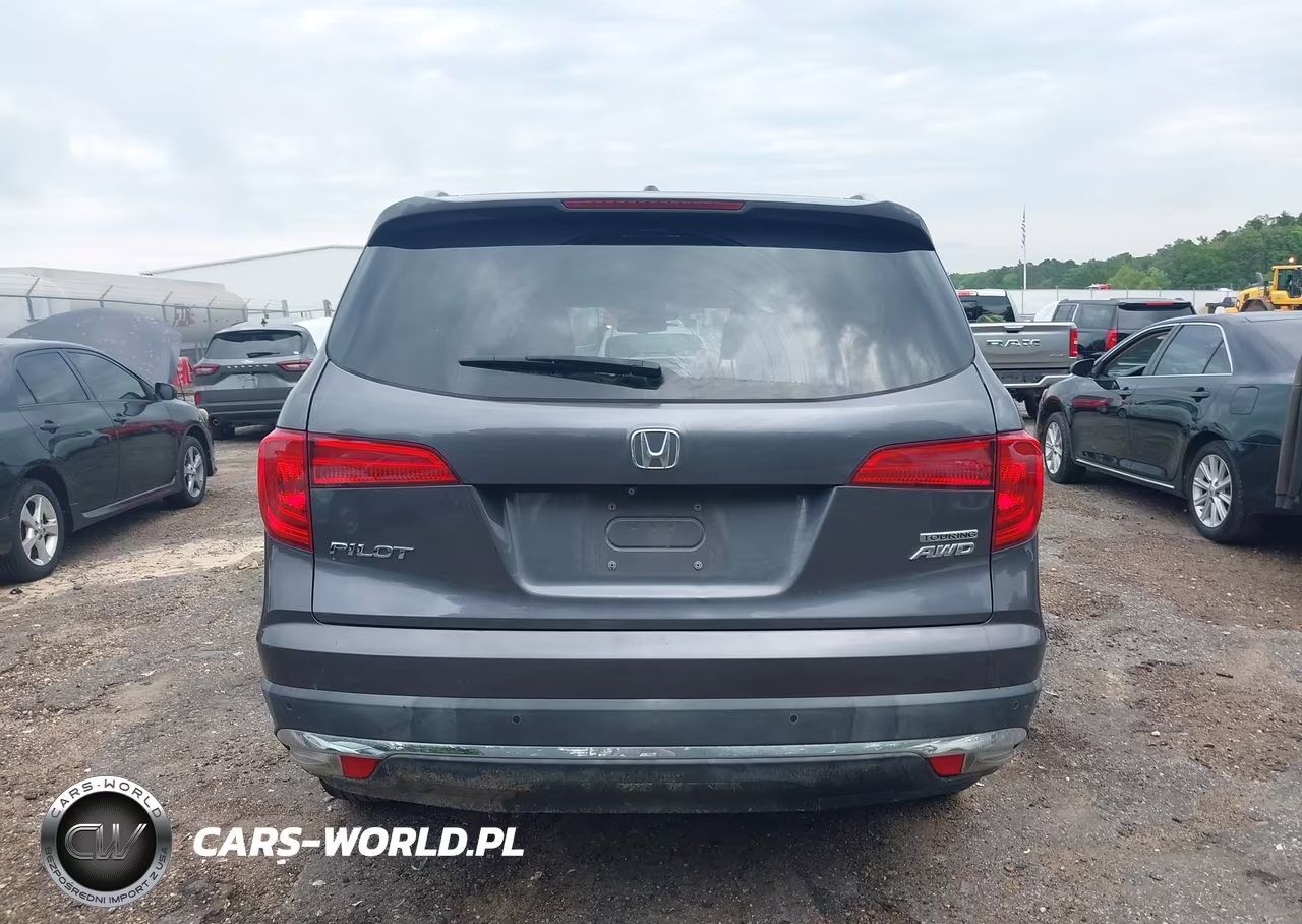 2018 Honda Pilot Touring VIN:5FNYF6H97JB044524 - 16