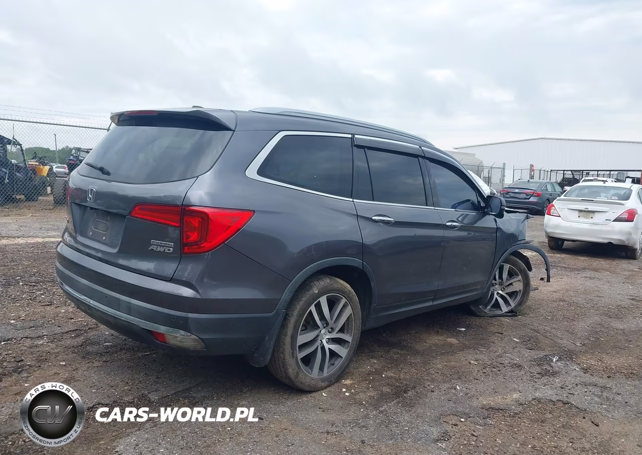 2018 Honda Pilot Touring VIN:5FNYF6H97JB044524 - 4