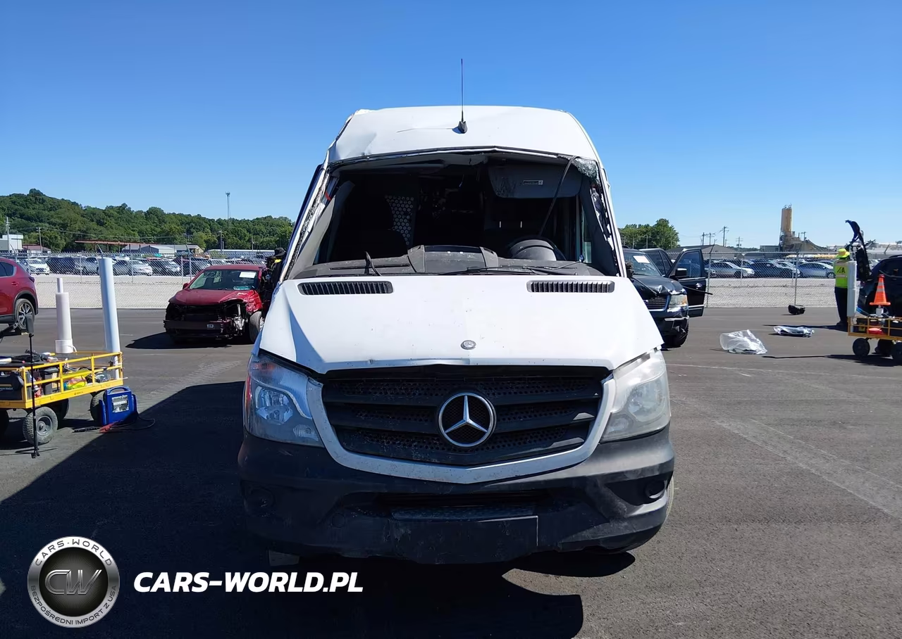 2016 Mercedes-Benz Sprinter 2500 High Roof VIN:WD3PE8DD2GP174529 - 11