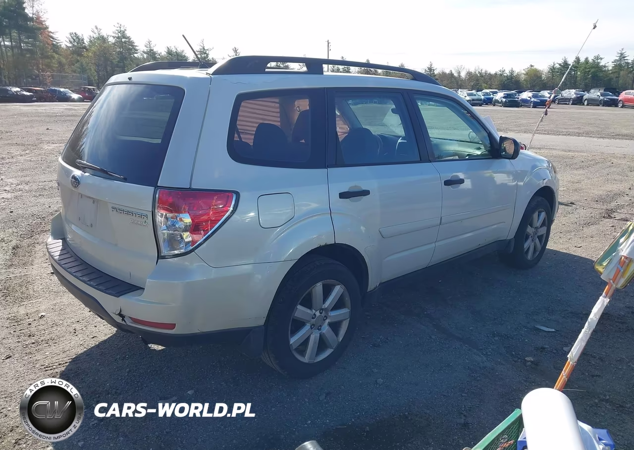 2011 Subaru Forester 2.5X VIN:JF2SHABC8BH777224 - 4