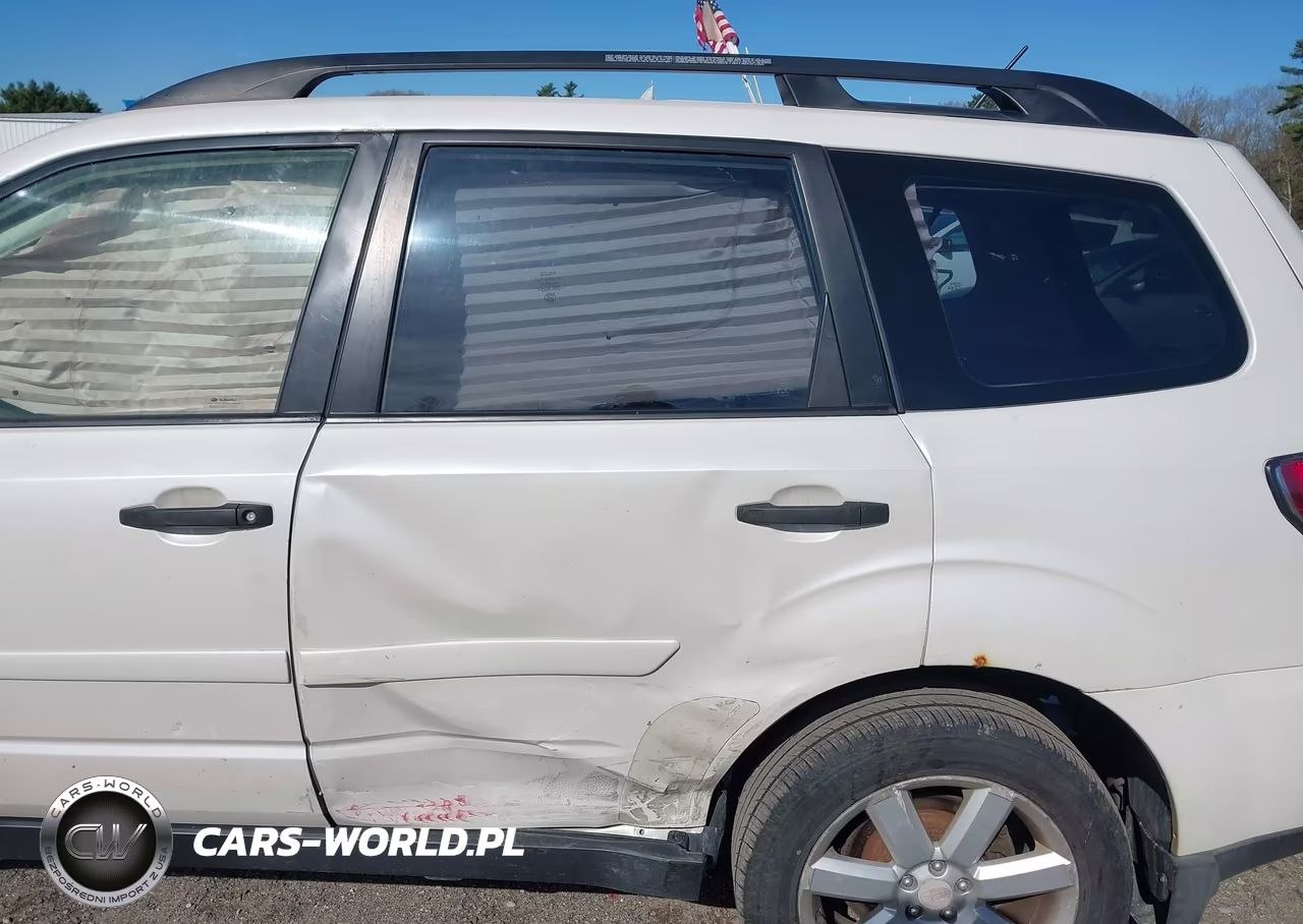 2011 Subaru Forester 2.5X VIN:JF2SHABC8BH777224 - 6