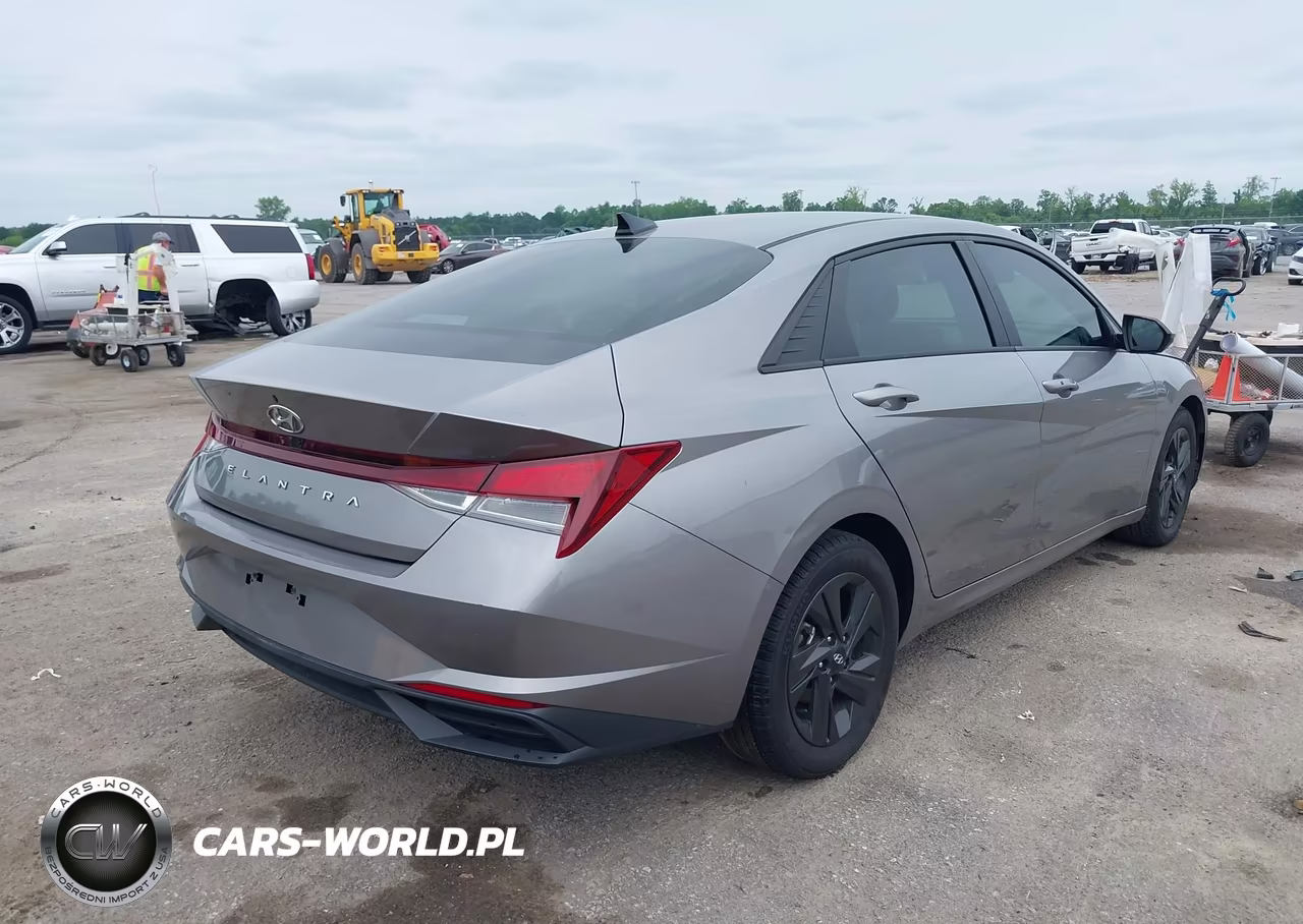 2022 Hyundai Elantra Sel VIN:KMHLS4AG1NU219605 - 4