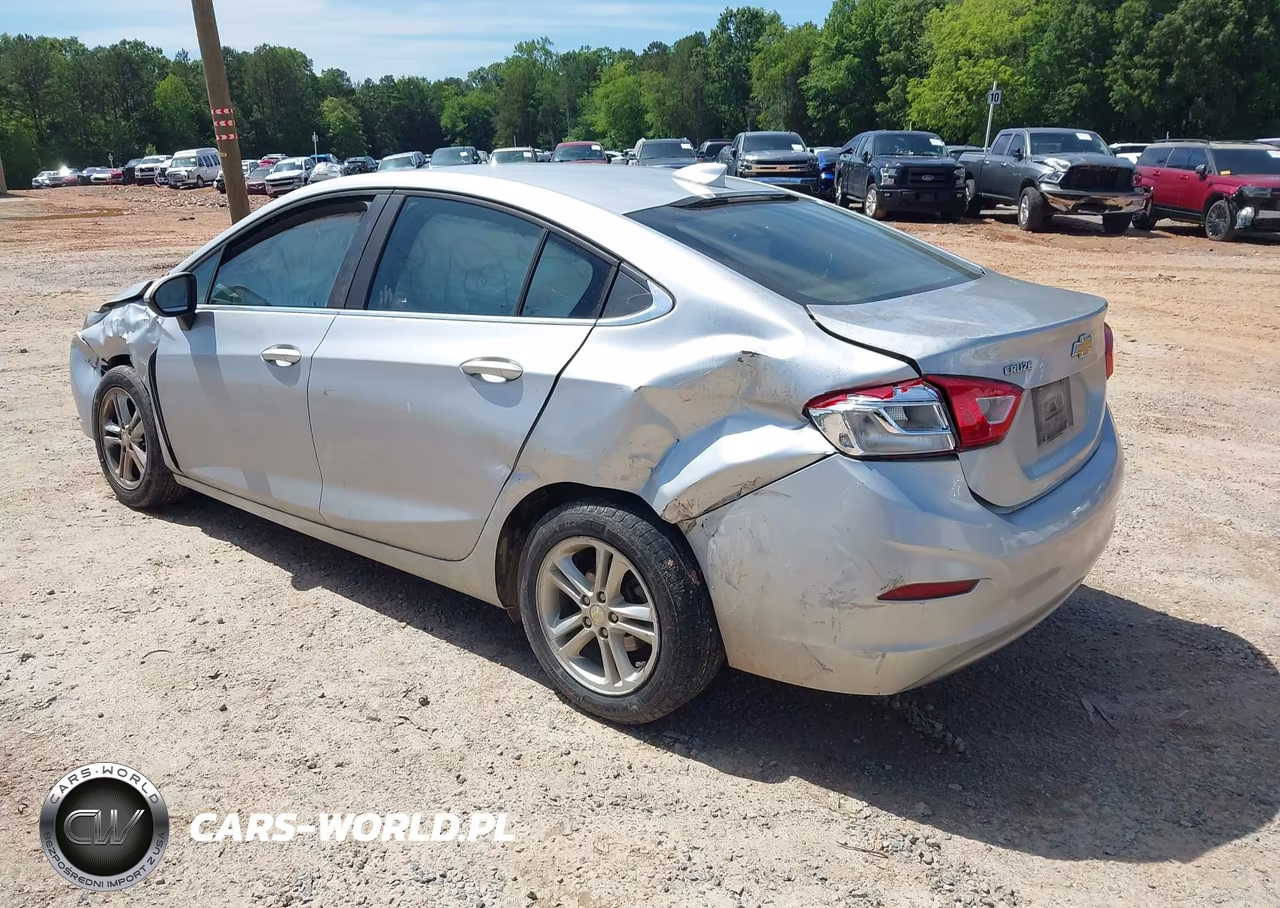 2018 Chevrolet Cruze Lt Auto VIN:1G1BE5SM8J7214937 - 3