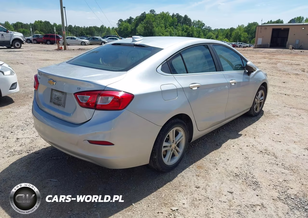 2018 Chevrolet Cruze Lt Auto VIN:1G1BE5SM8J7214937 - 4