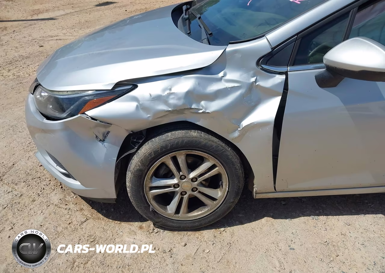 2018 Chevrolet Cruze Lt Auto VIN:1G1BE5SM8J7214937 - 6