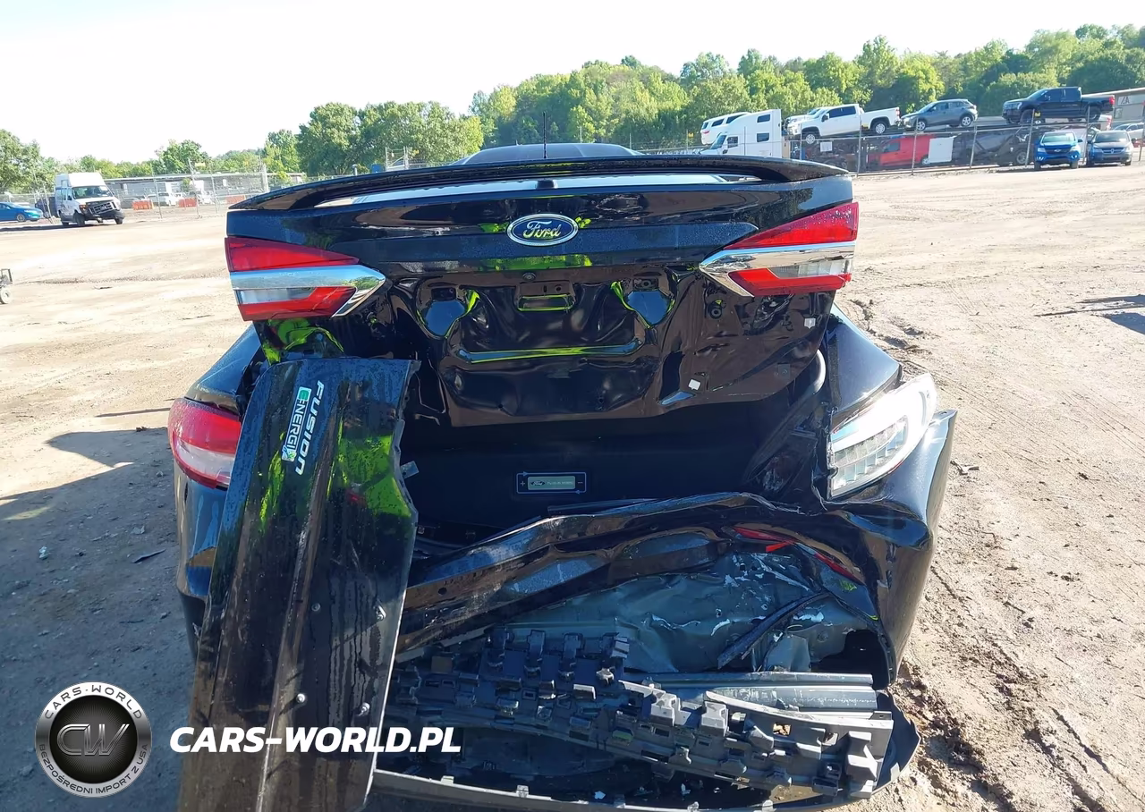 2019 Ford Fusion Energi Titanium VIN:3FA6P0SU4KR173843 - 16