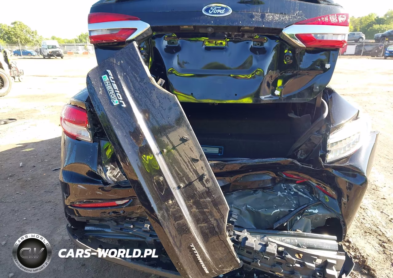 2019 Ford Fusion Energi Titanium VIN:3FA6P0SU4KR173843 - 6