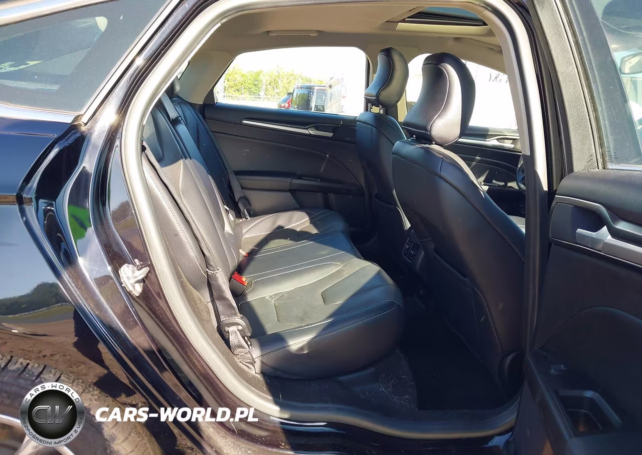 2019 Ford Fusion Energi Titanium VIN:3FA6P0SU4KR173843 - 8