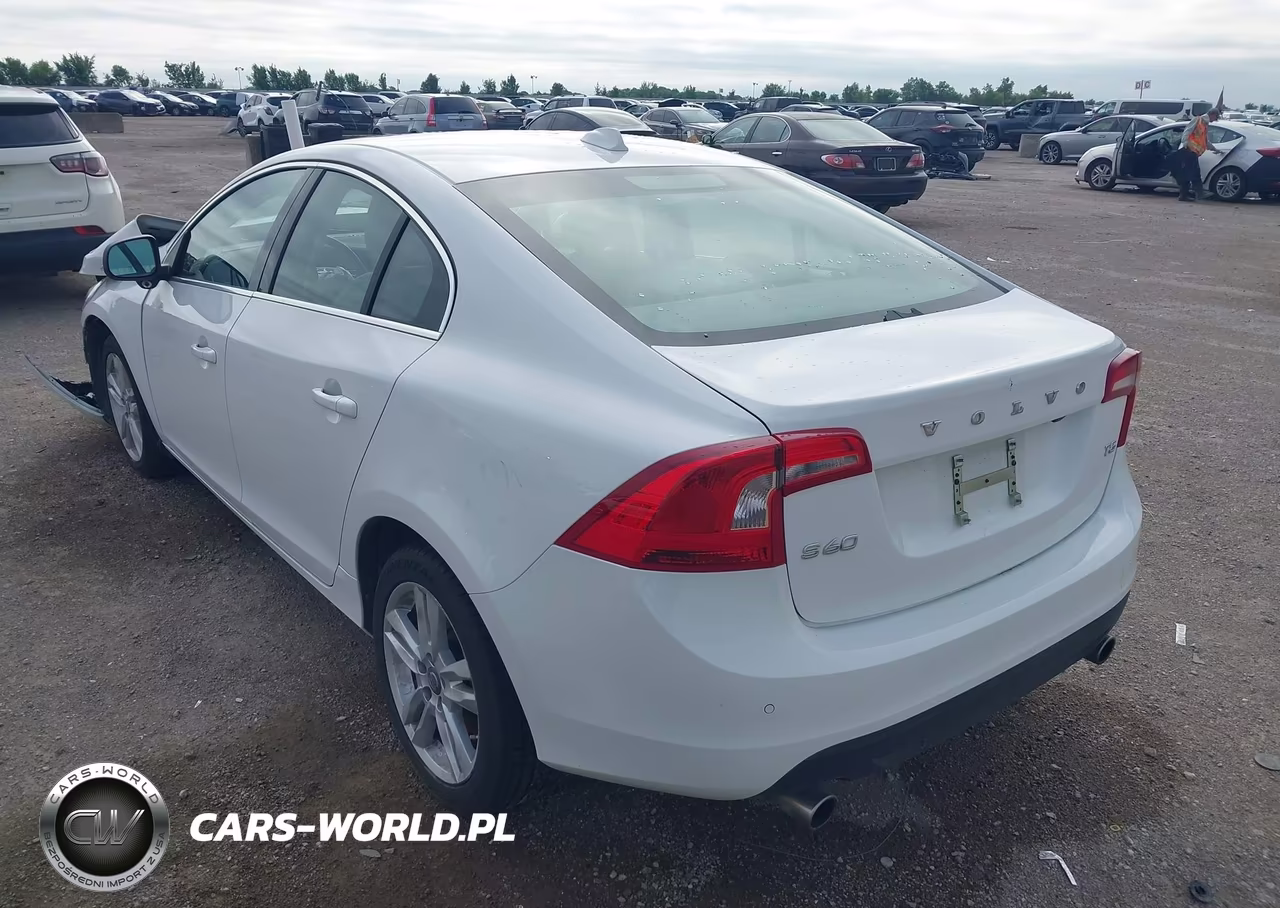 2013 Volvo S60 T5 Platinum VIN:YV1612FS0D1234550 - 3