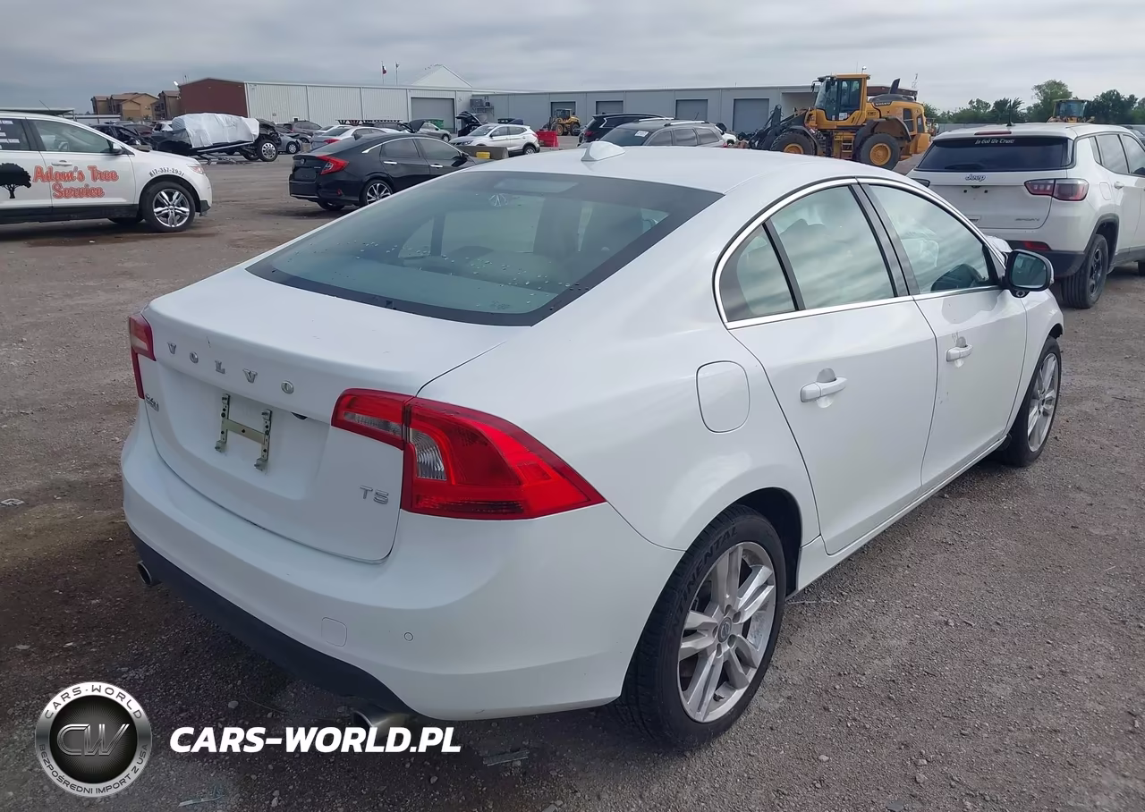 2013 Volvo S60 T5 Platinum VIN:YV1612FS0D1234550 - 4