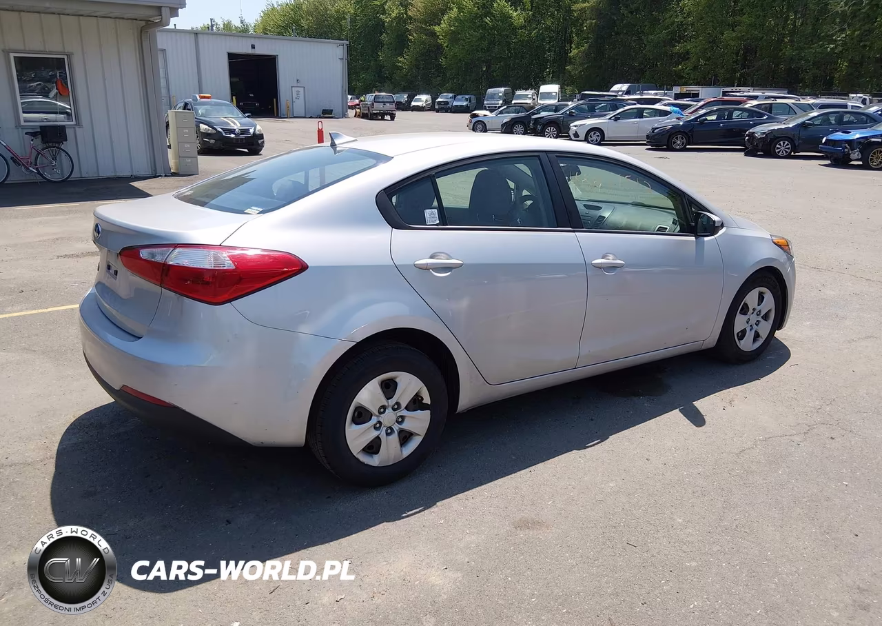 2016 Kia Forte Lx VIN:KNAFK4A60G5525648 - 4