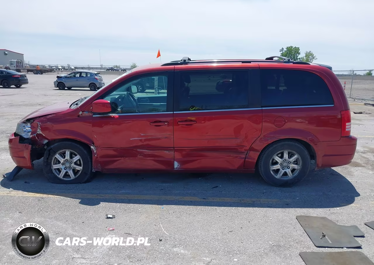 2008 Chrysler Town & Country Touring VIN:2A8HR54P18R701167 - 14