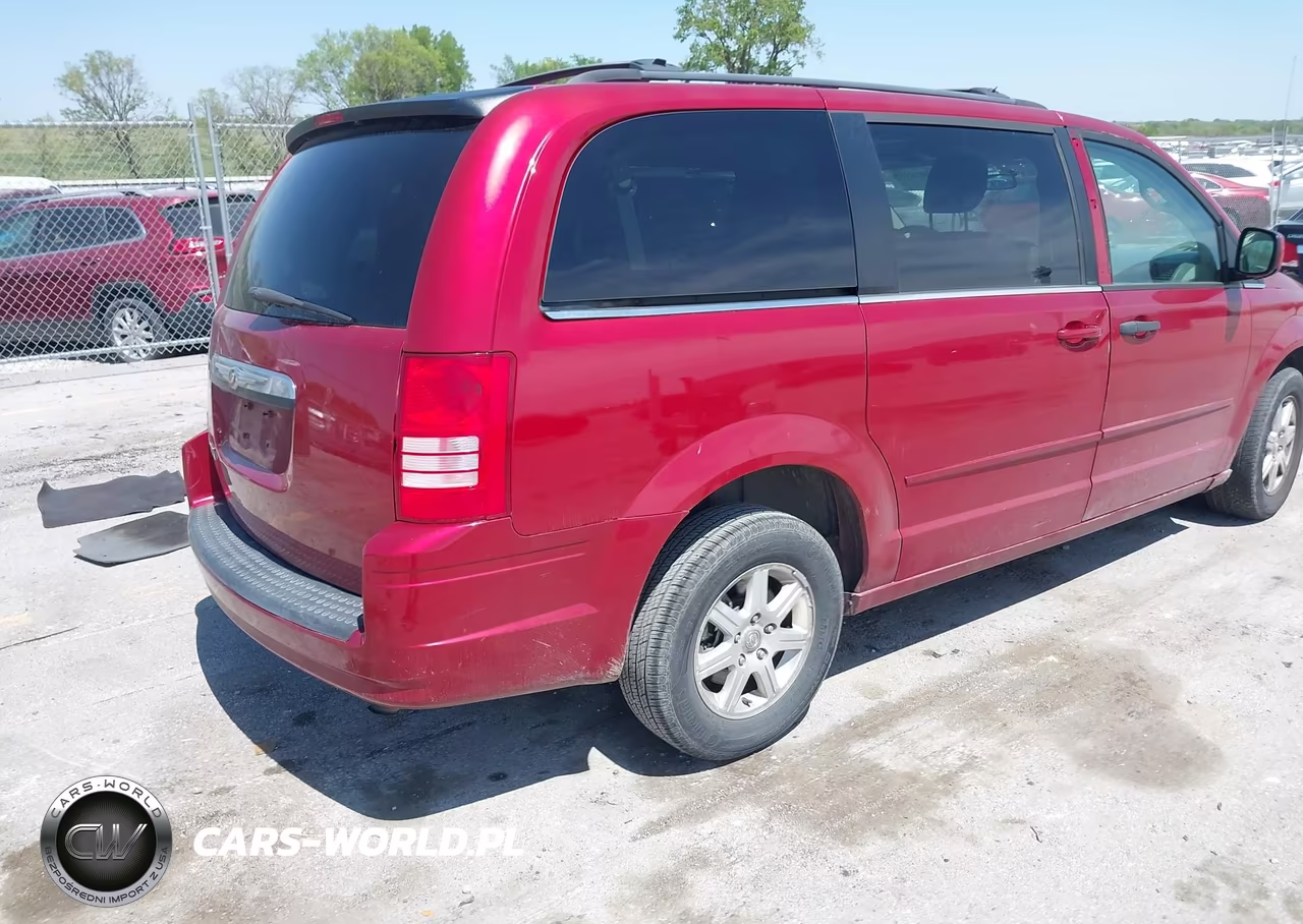 2008 Chrysler Town & Country Touring VIN:2A8HR54P18R701167 - 4