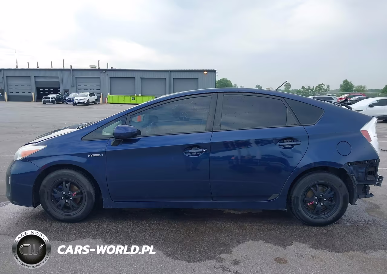 2013 Toyota Prius Three VIN:JTDKN3DU2D1620194 - 14