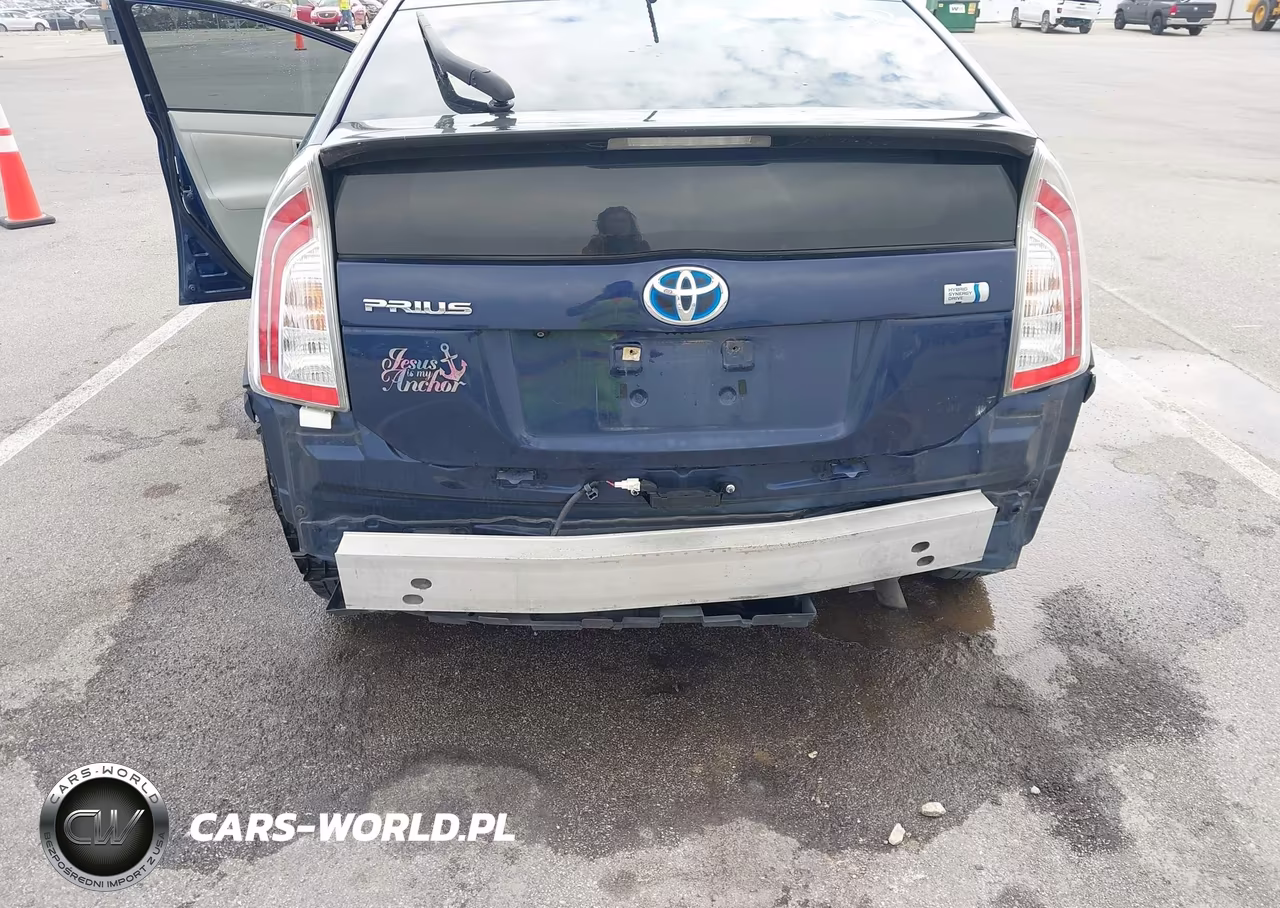 2013 Toyota Prius Three VIN:JTDKN3DU2D1620194 - 6