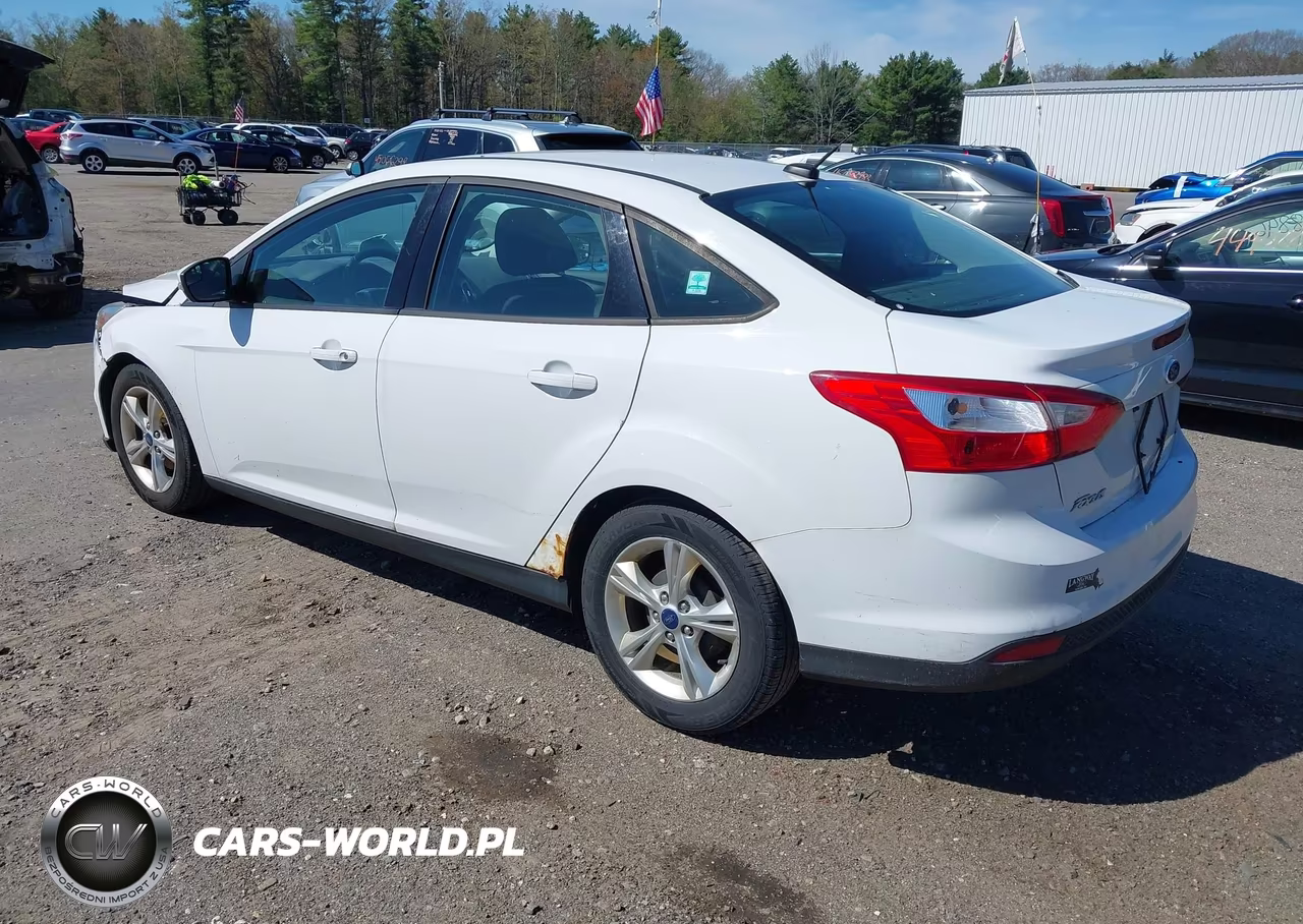 2013 Ford Focus Se VIN:1FADP3F2XDL304874 - 3