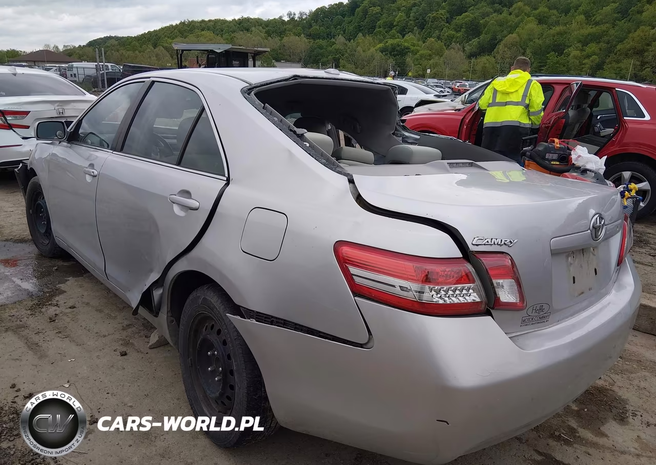 2011 Toyota Camry Le VIN:4T1BF3EK8BU696410 - 3