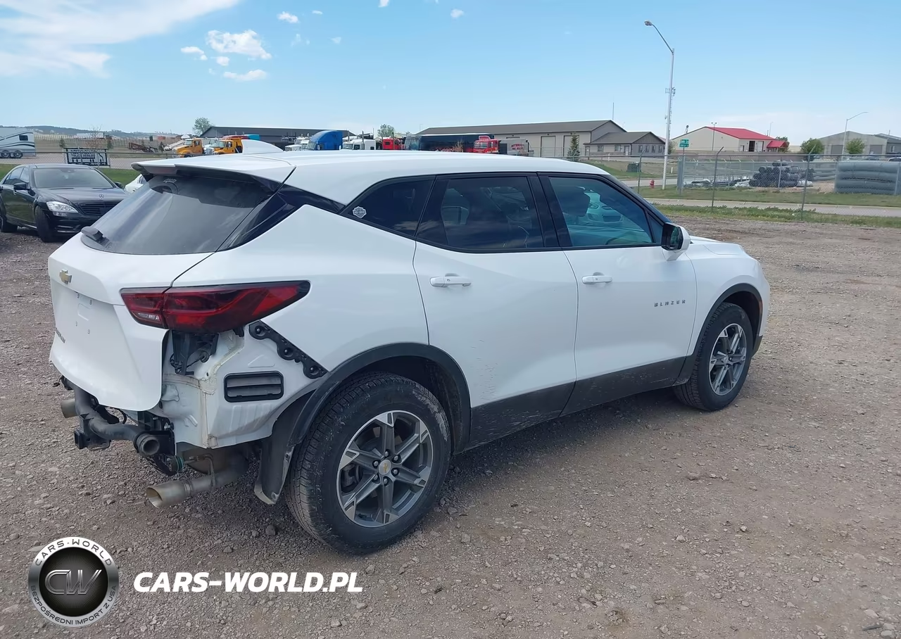 2023 Chevrolet Blazer Awd 2Lt VIN:3GNKBHR4XPS131440 - 4