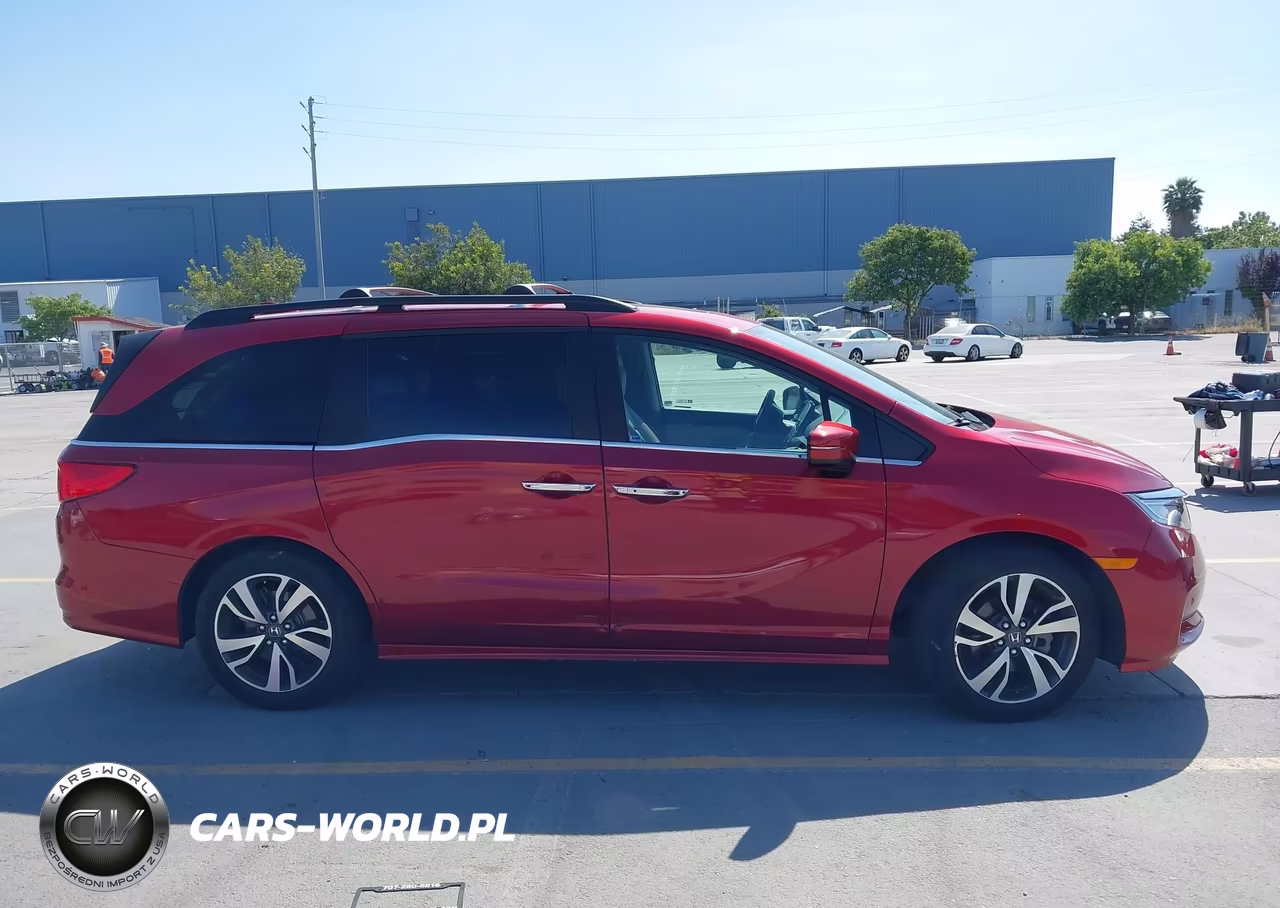 2023 Honda Odyssey Touring VIN:5FNRL6H82PB061664 - 13