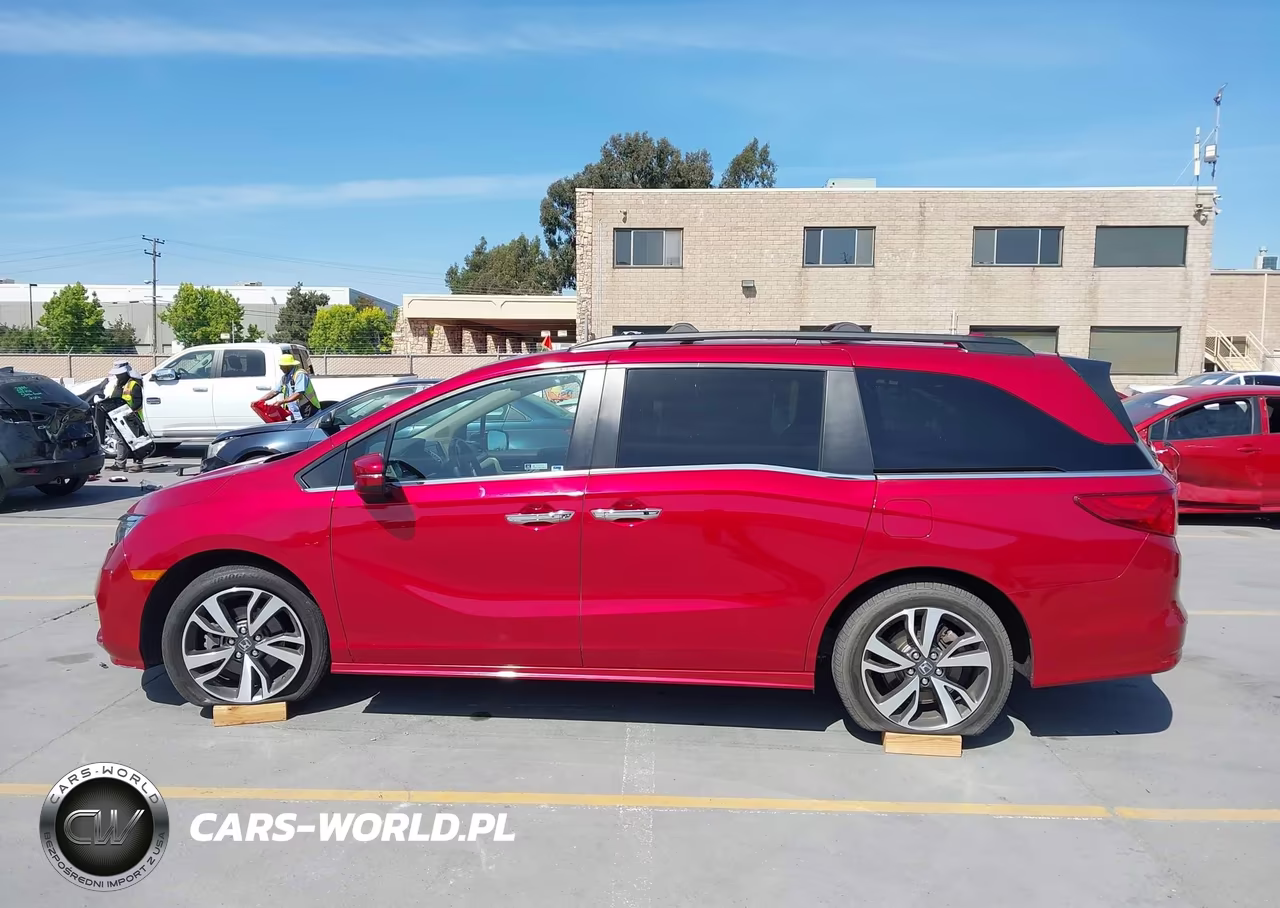 2023 Honda Odyssey Touring VIN:5FNRL6H82PB061664 - 14
