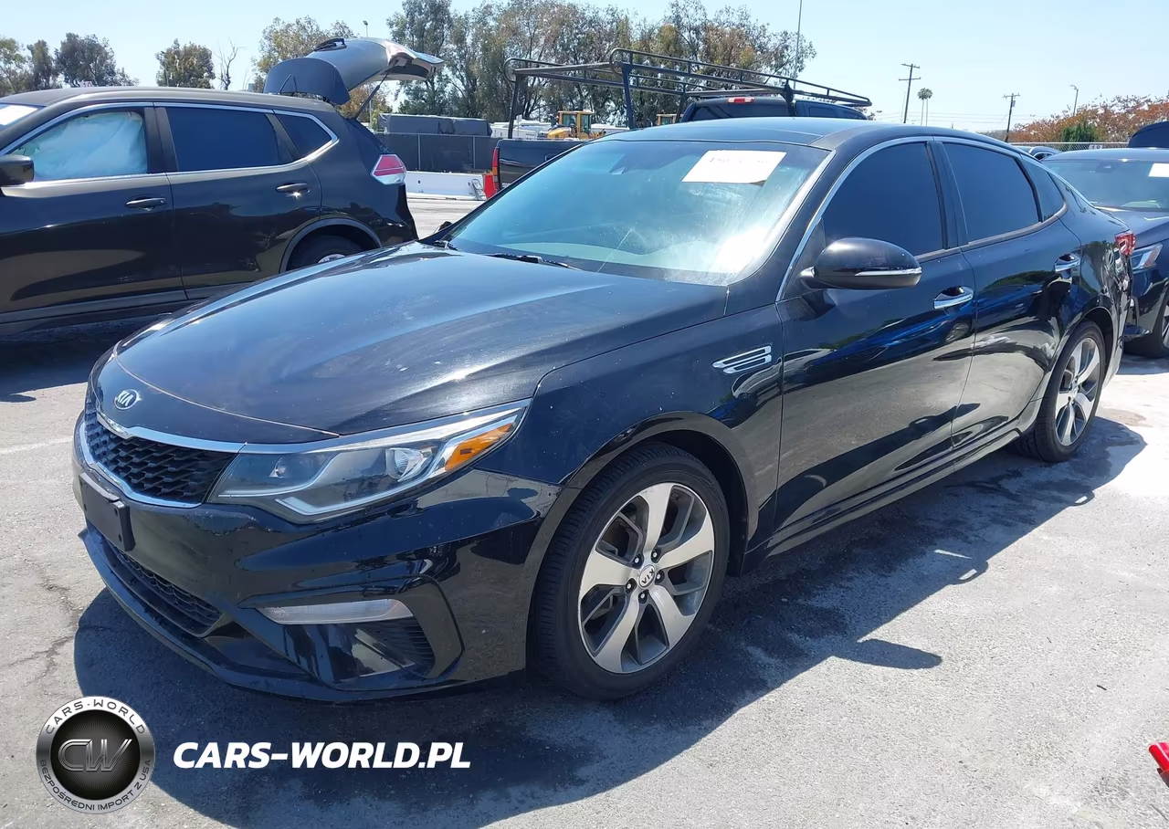 2019 Kia Optima S VIN:5XXGT4L36KG365724 - 2