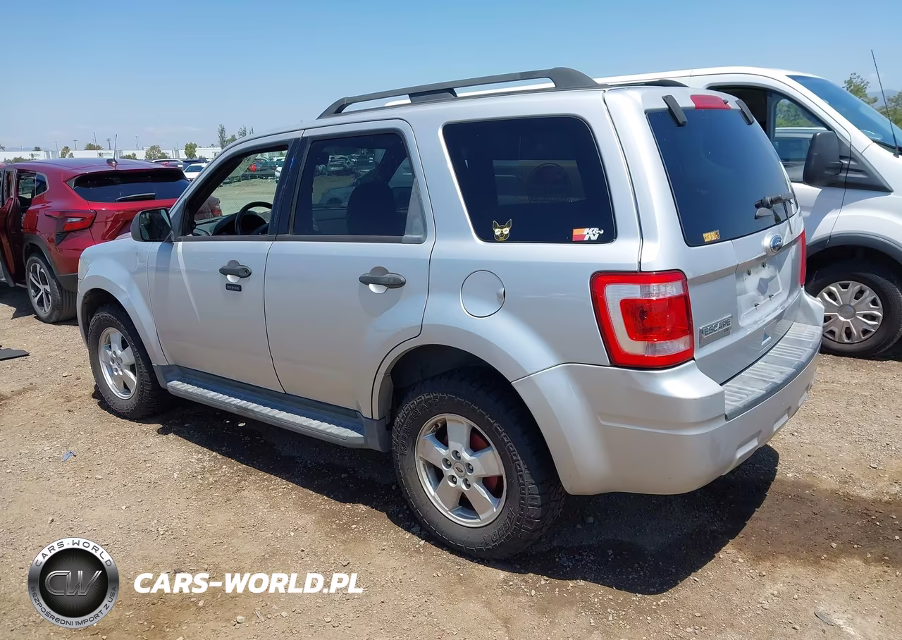 2012 Ford Escape Xlt VIN:1FMCU0D76CKC18635 - 3