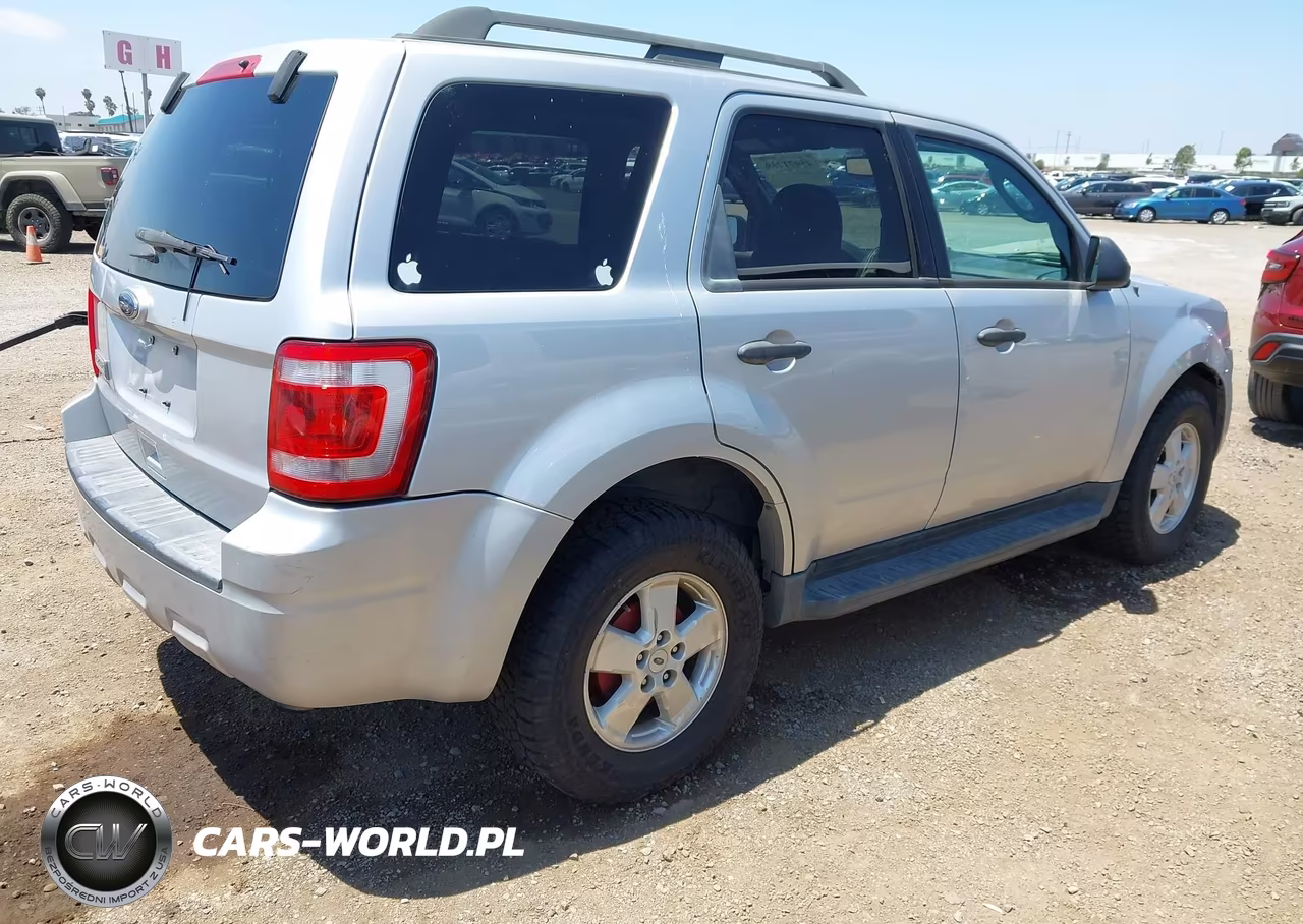 2012 Ford Escape Xlt VIN:1FMCU0D76CKC18635 - 4