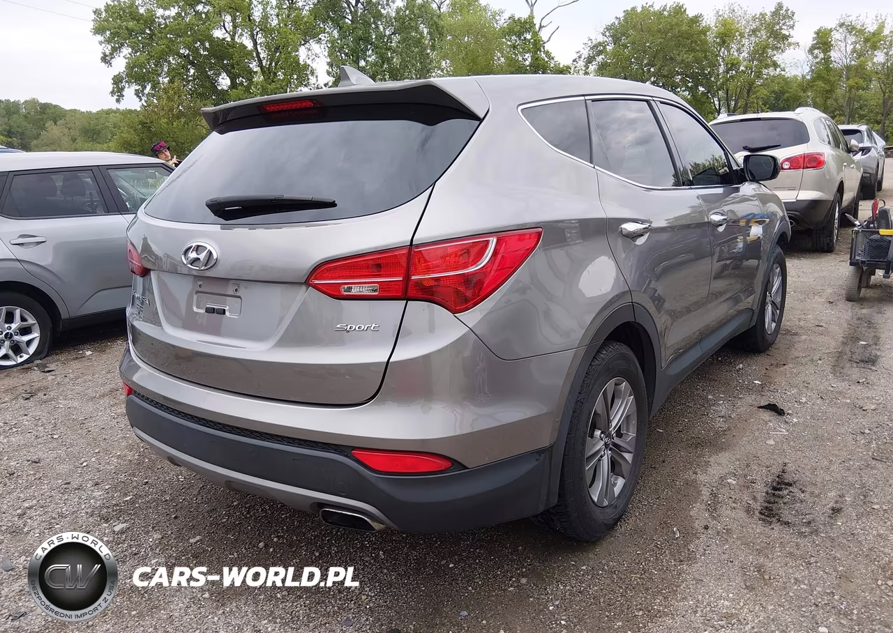 2016 Hyundai Santa Fe Sport 2.4L VIN:5XYZT3LB9GG318359 - 4