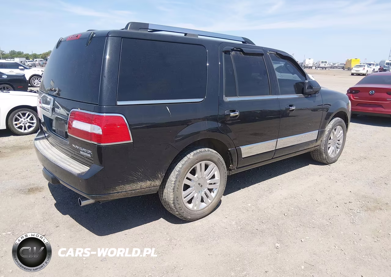 2013 Lincoln Navigator VIN:5LMJJ2H51DEL06820 - 4